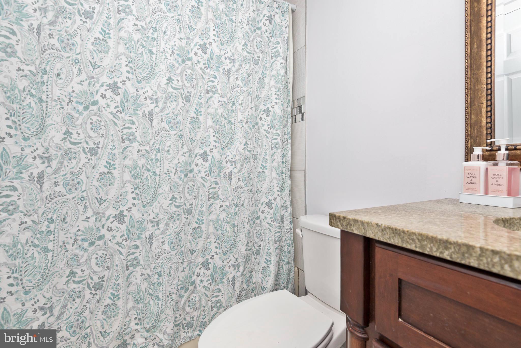 SECOND GREENWOOD - Residential