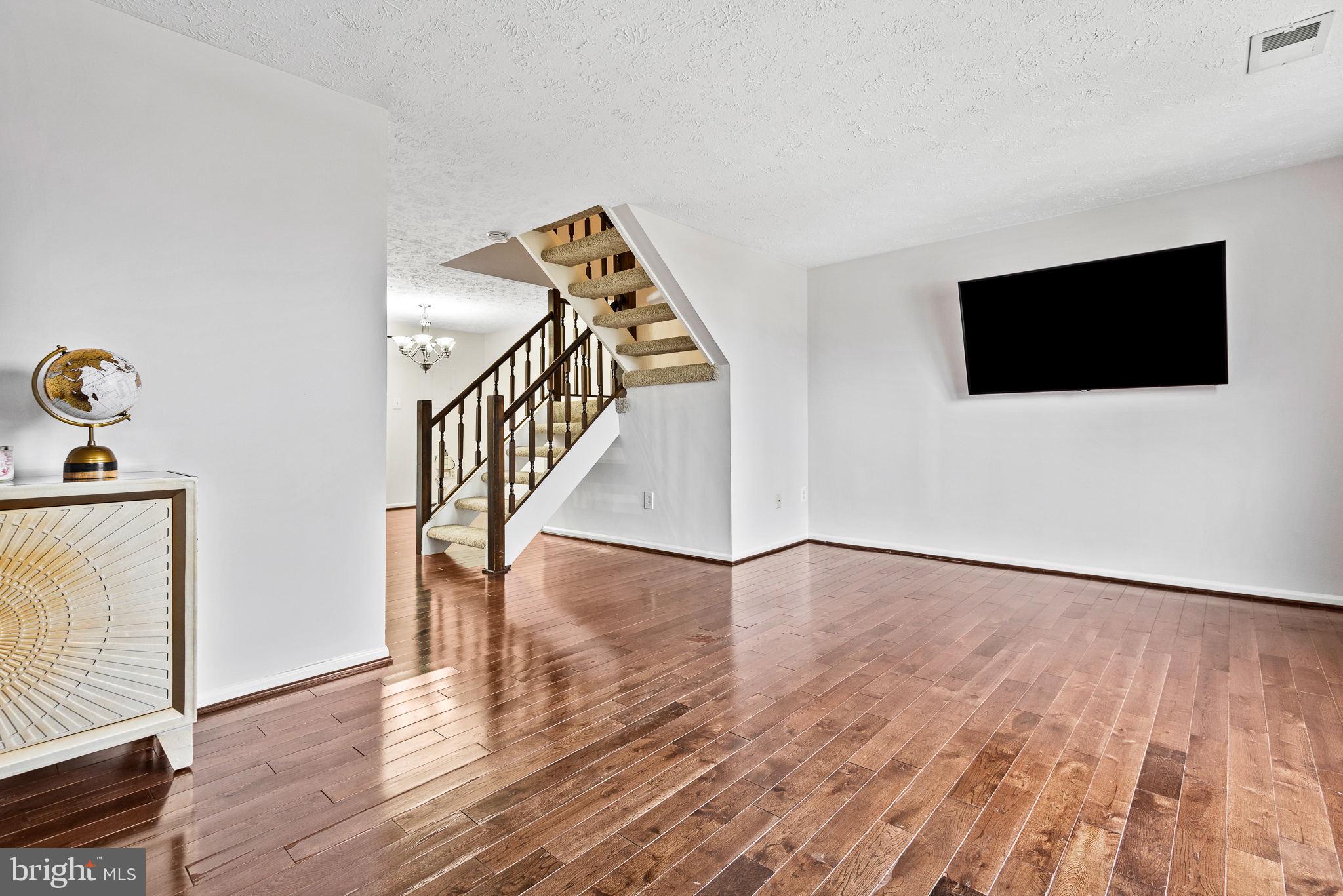 SECOND GREENWOOD - Residential