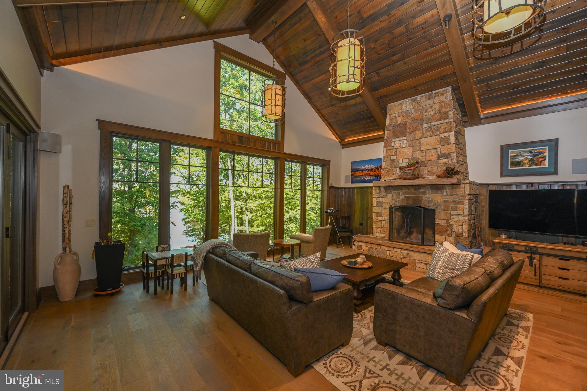 THOUSAND ACRES - Residential