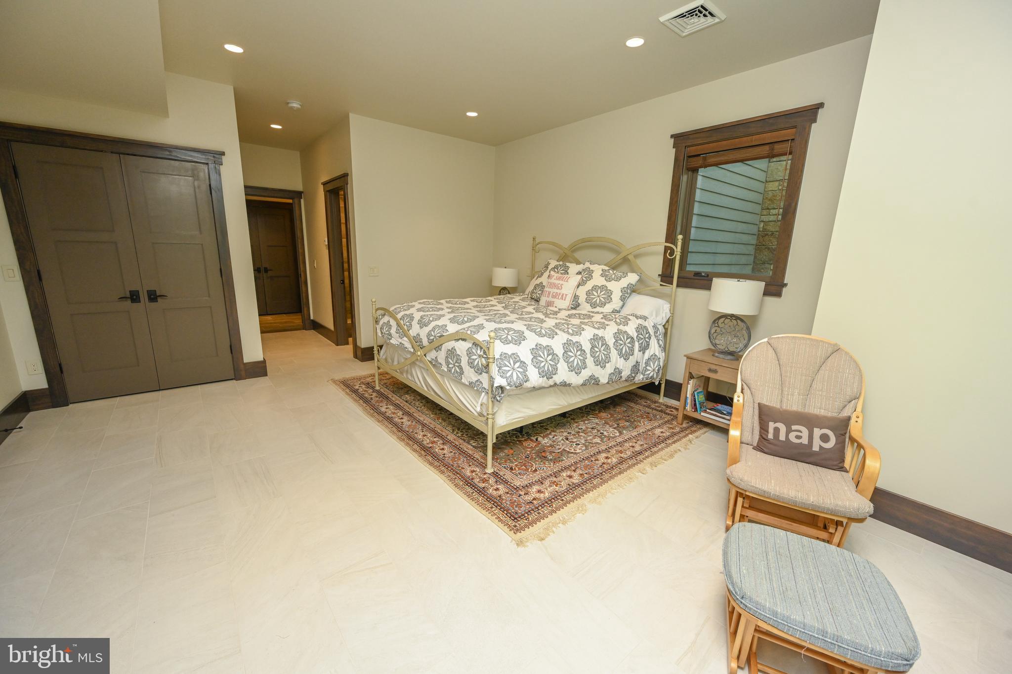 THOUSAND ACRES - Residential