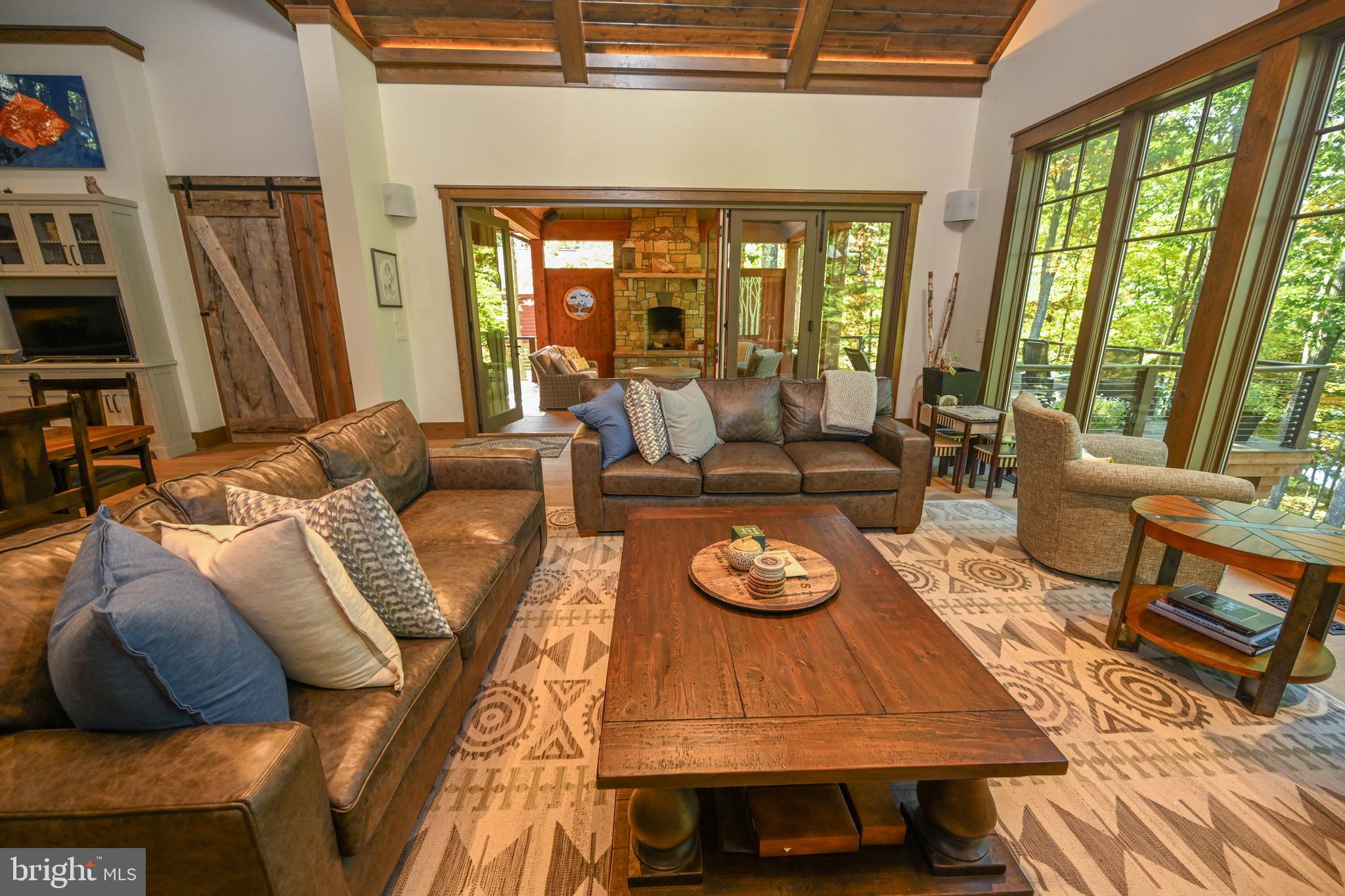 THOUSAND ACRES - Residential