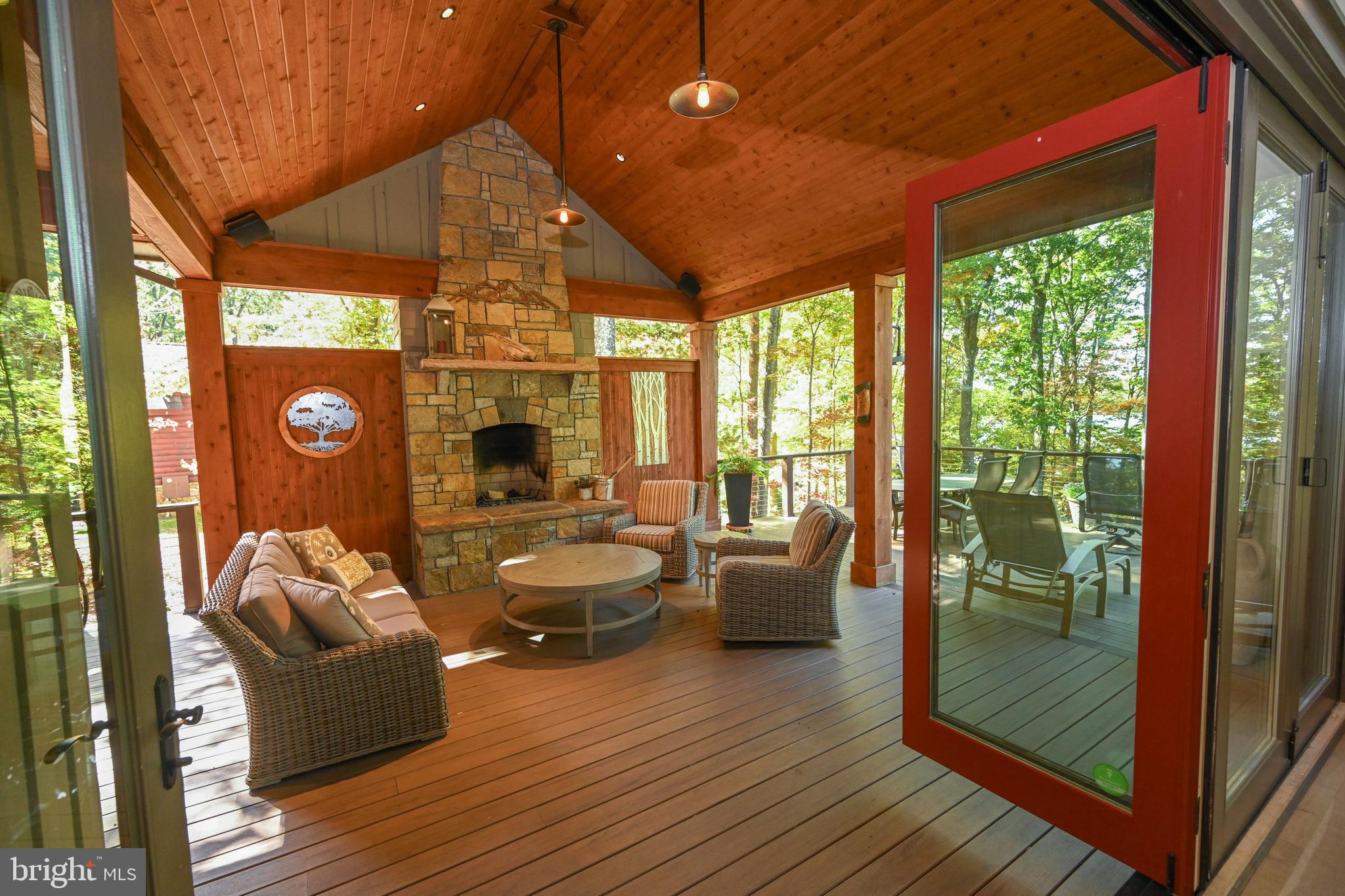 THOUSAND ACRES - Residential