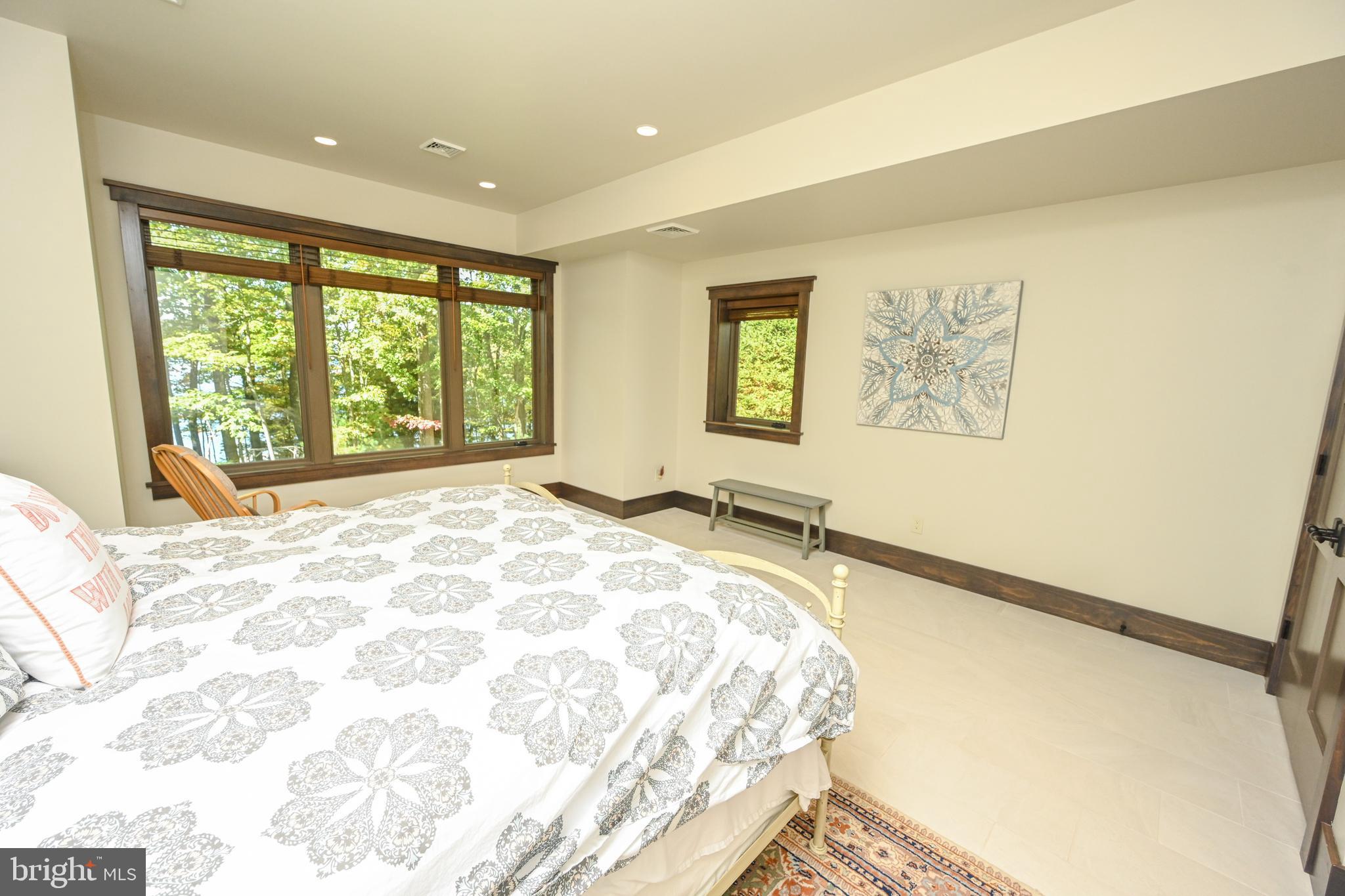 THOUSAND ACRES - Residential