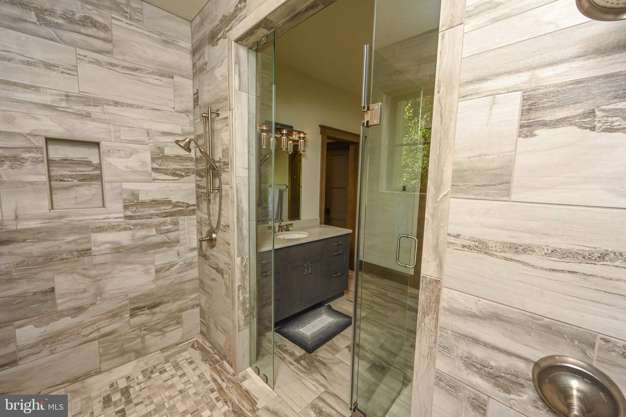 THOUSAND ACRES - Residential