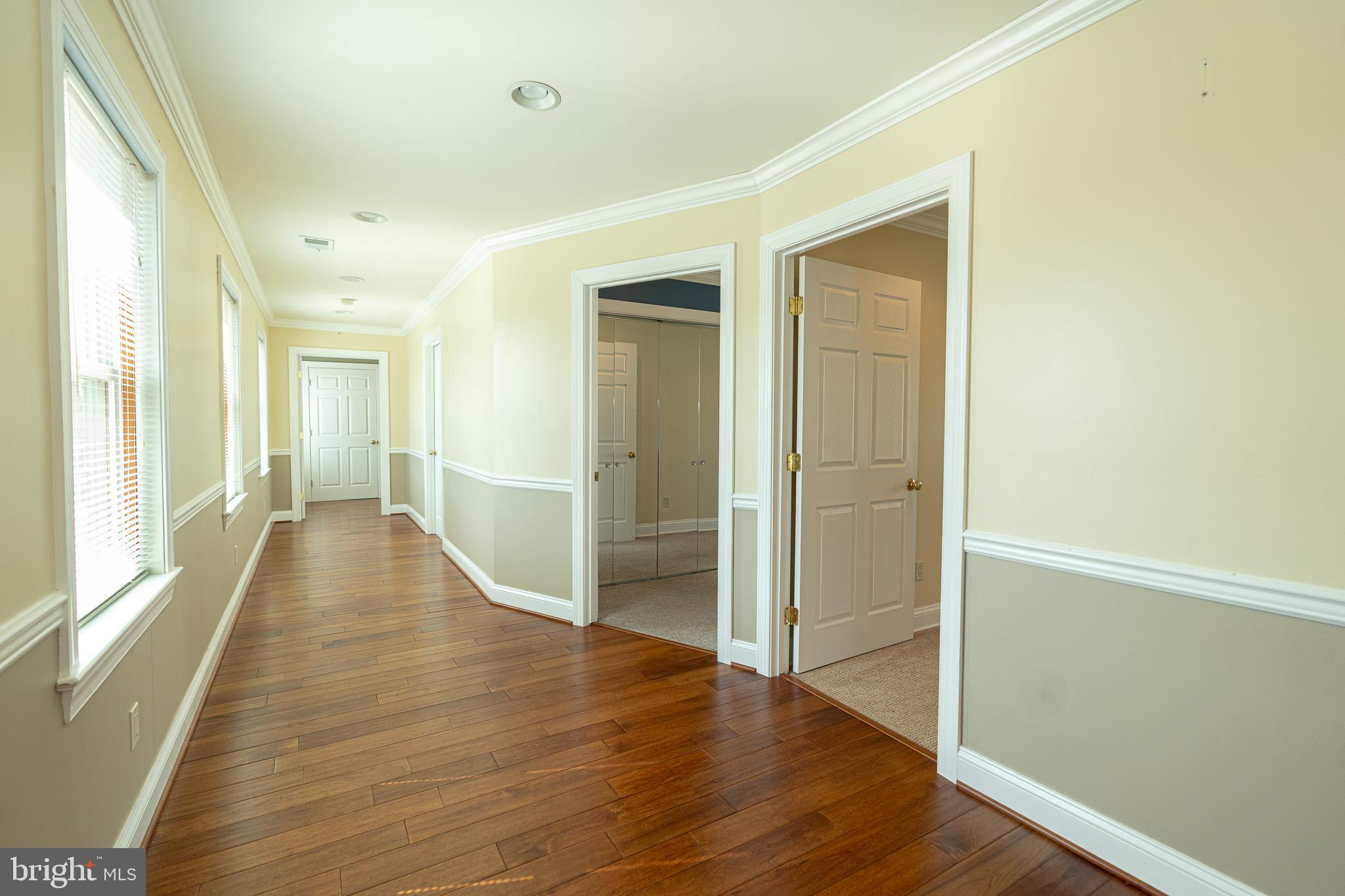 LODGE FOREST MANOR - Residential