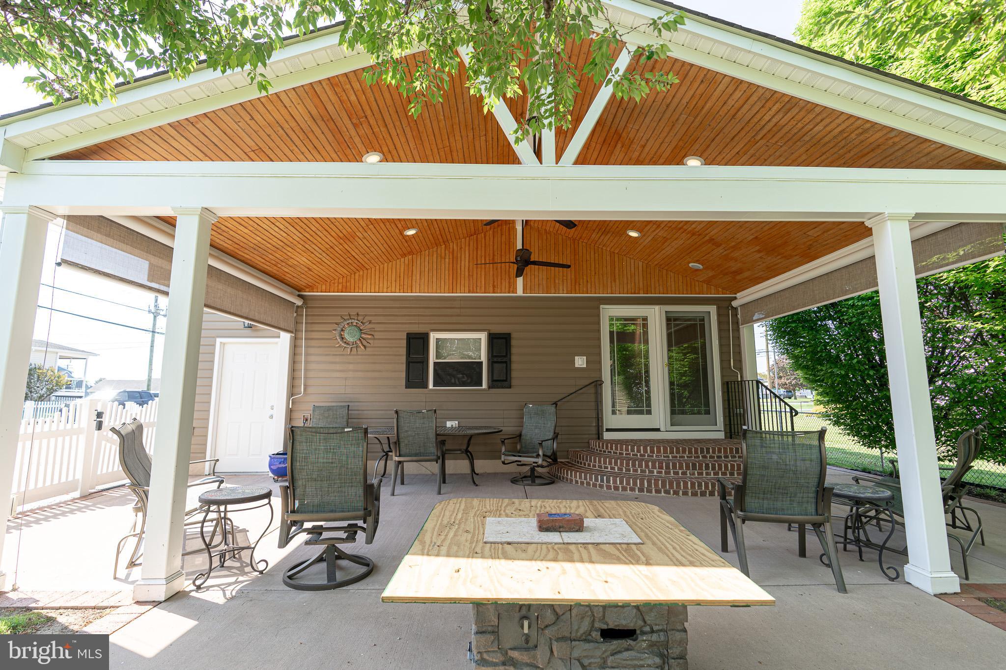 2100 LODGE FOREST