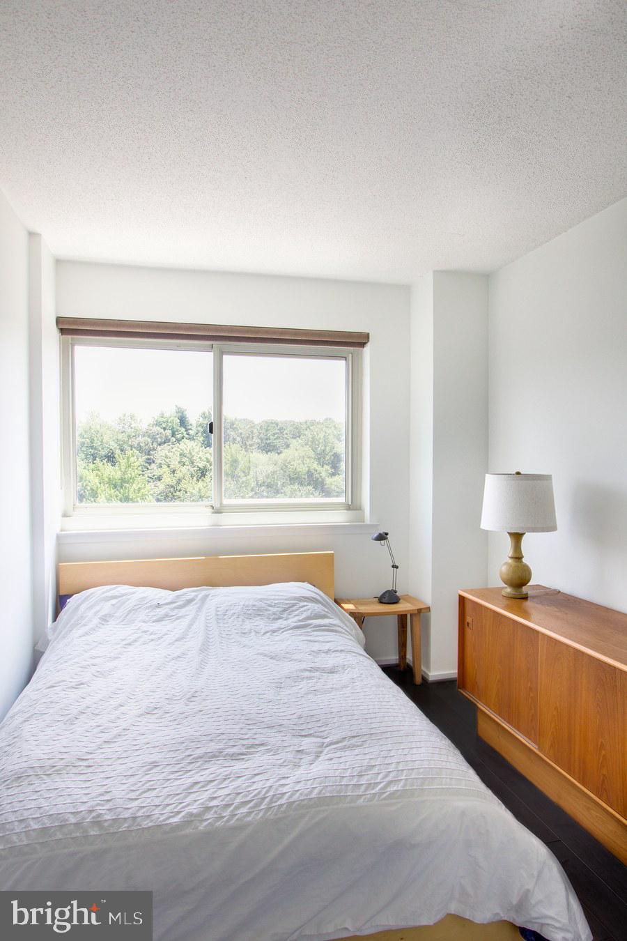 PARC EAST - Residential Lease