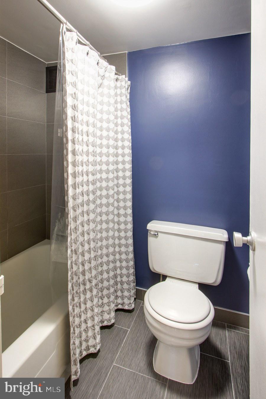 PARC EAST - Residential Lease