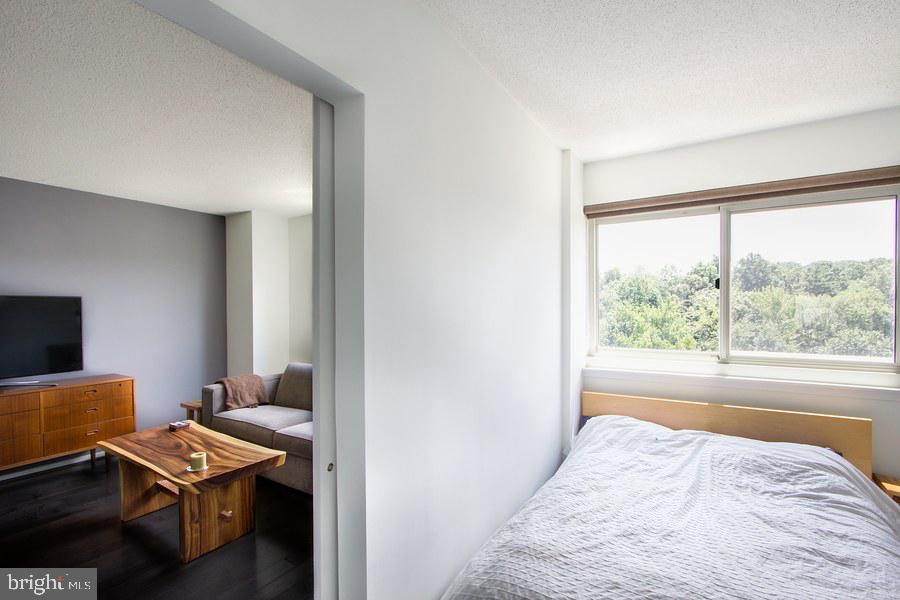 PARC EAST - Residential Lease