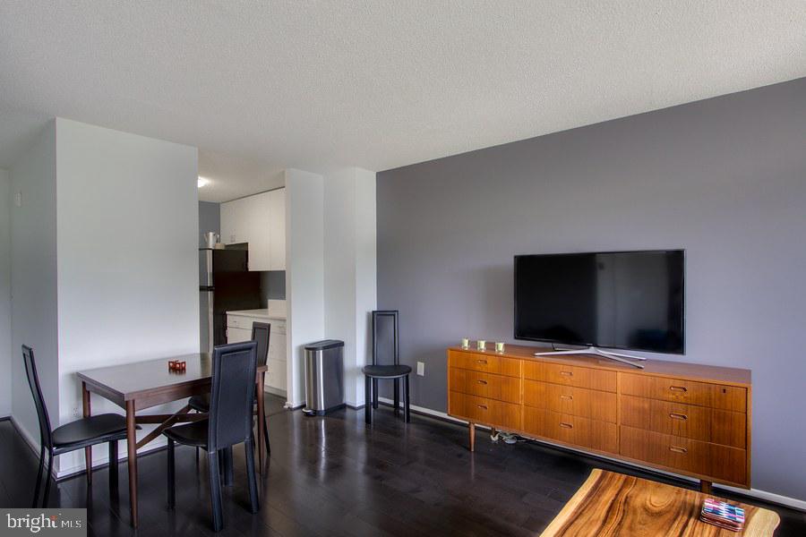 PARC EAST - Residential Lease