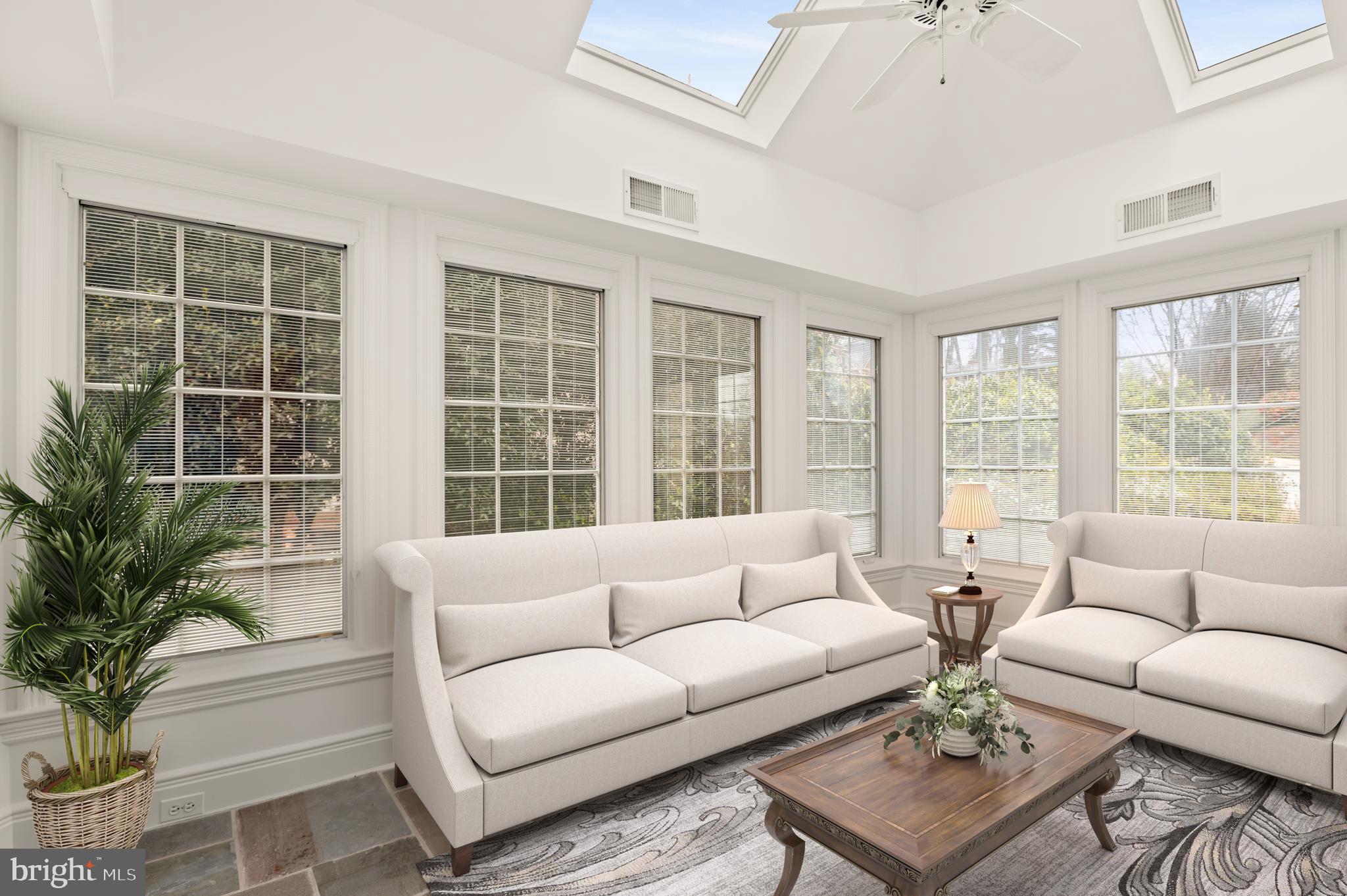 COUNTRY CLUB HILLS - Residential