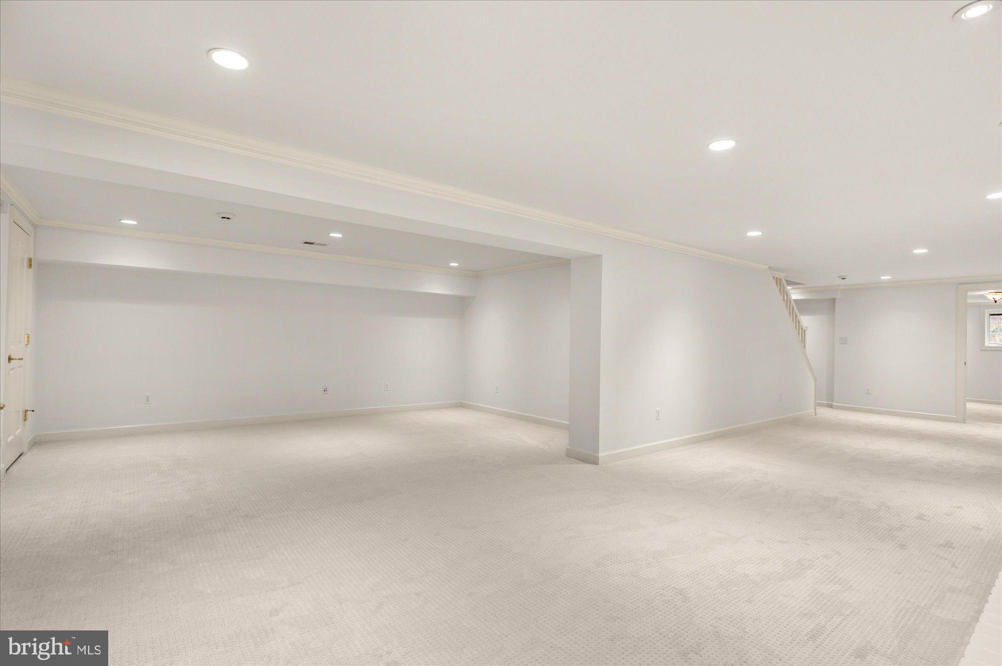 COUNTRY CLUB HILLS - Residential