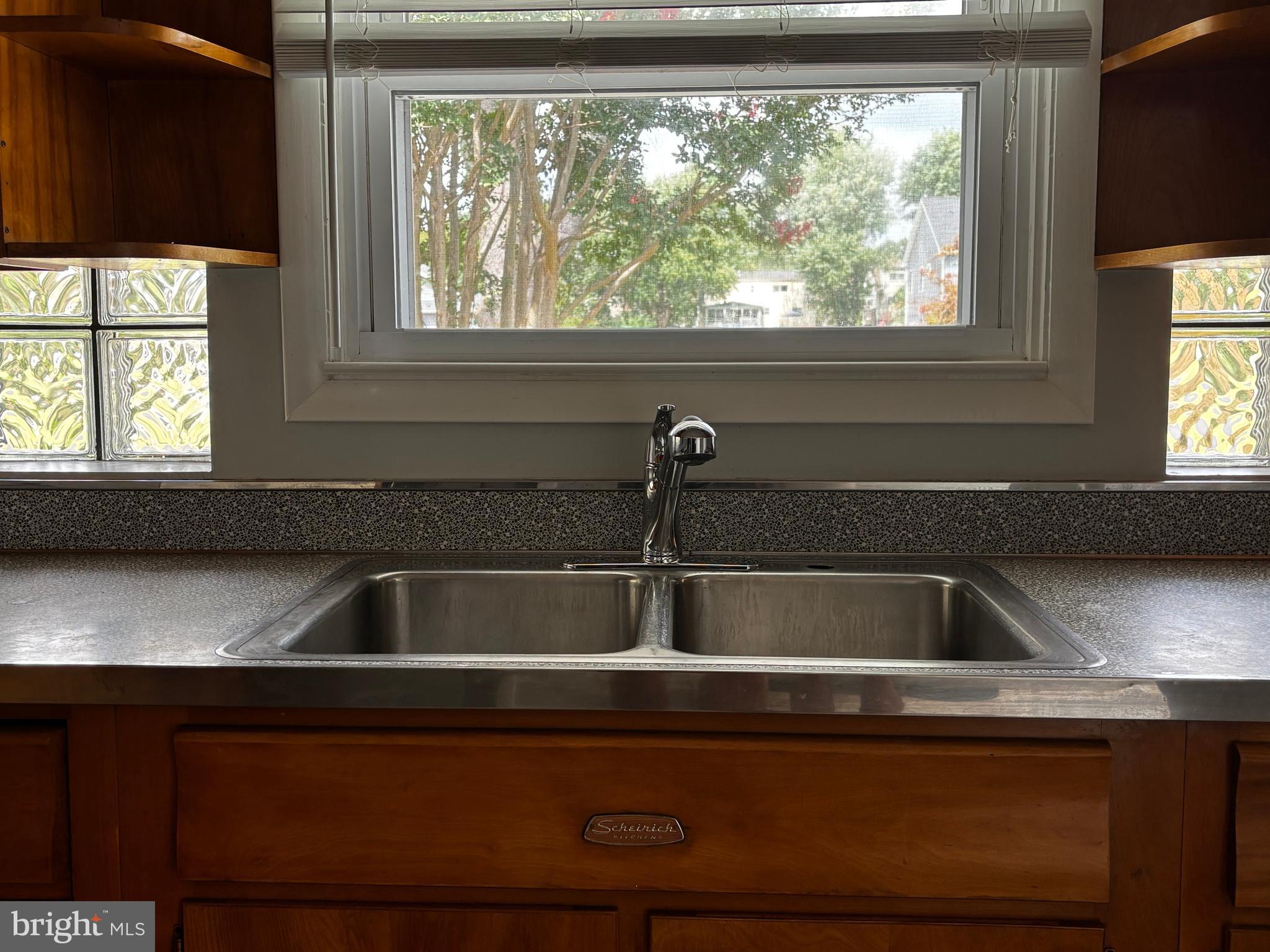 PERRY HALL - Residential