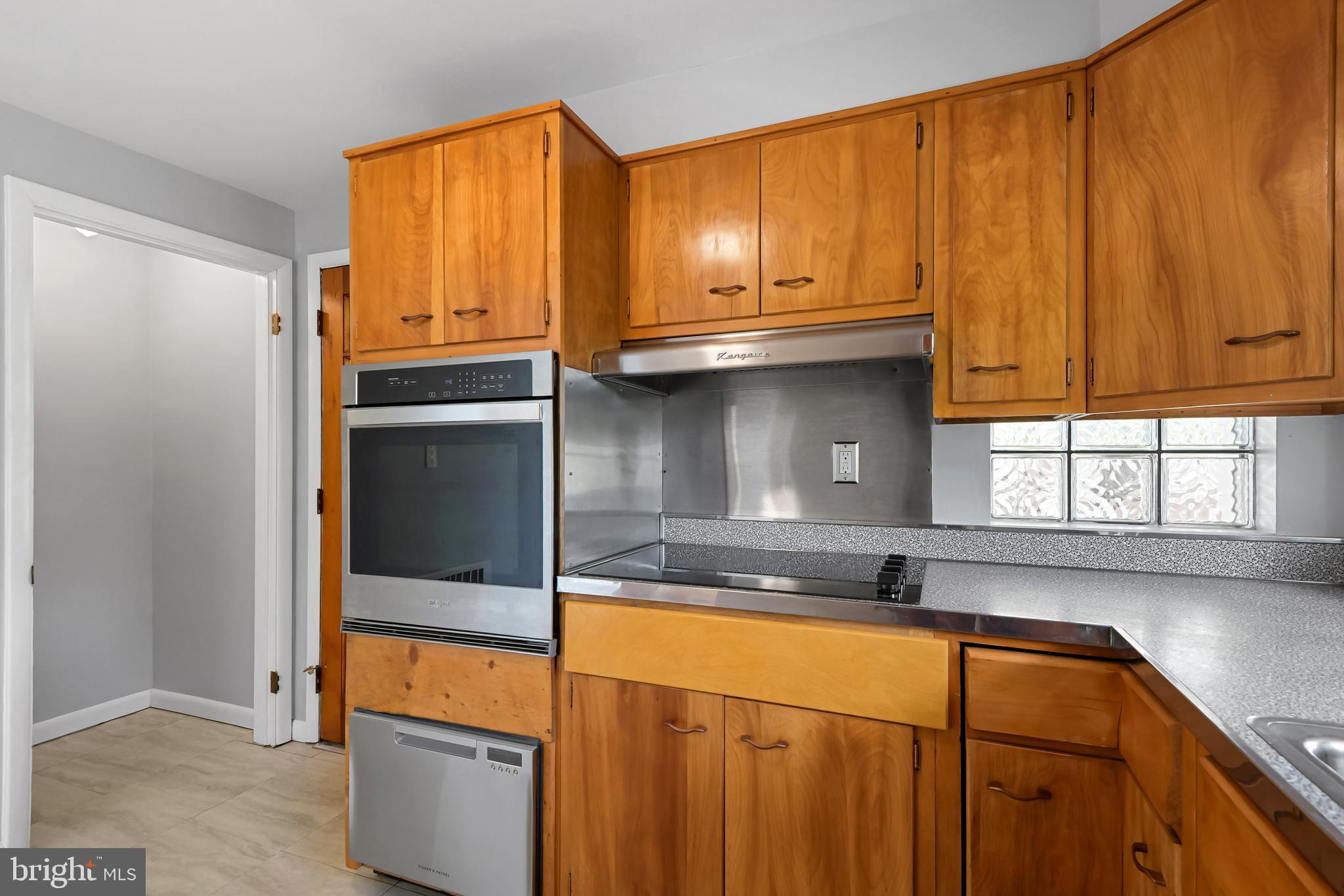 PERRY HALL - Residential