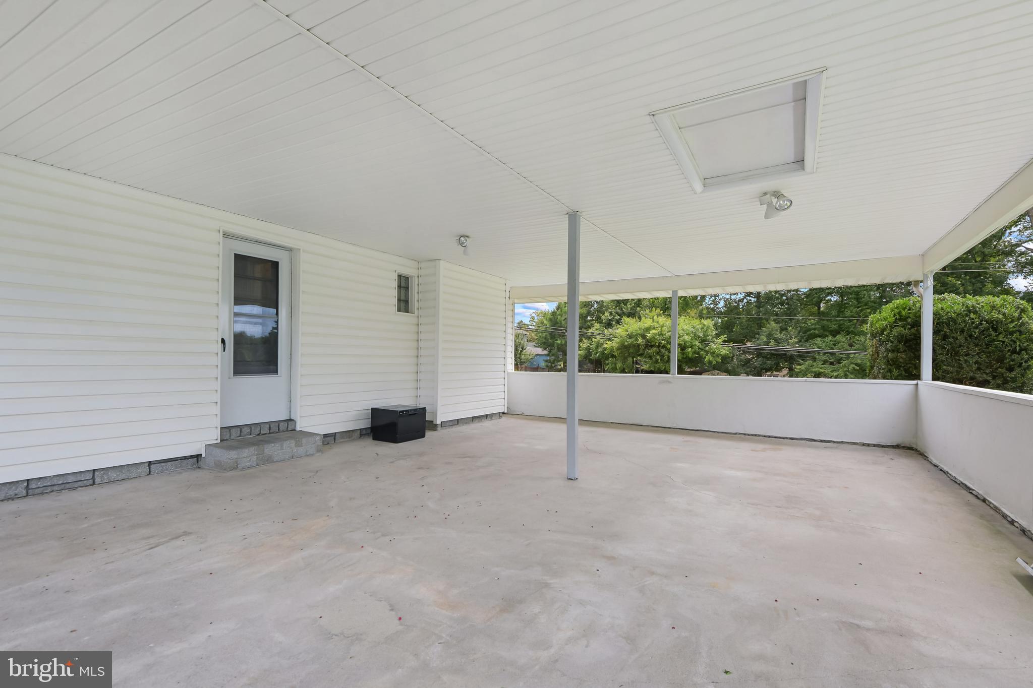 PERRY HALL - Residential