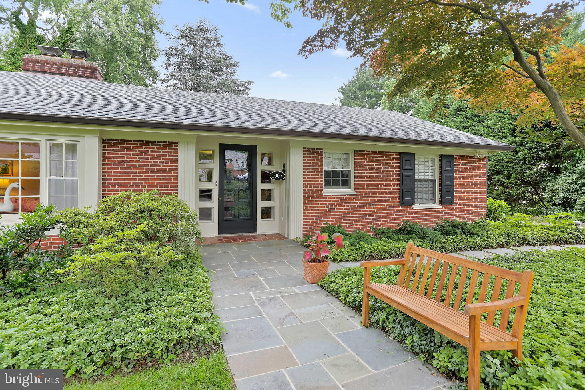 FOUR WINDS/RUXTON - Residential