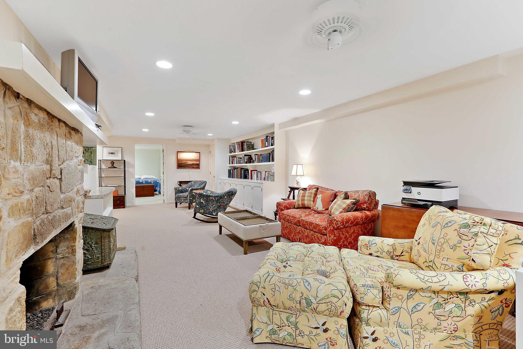 FOUR WINDS/RUXTON - Residential