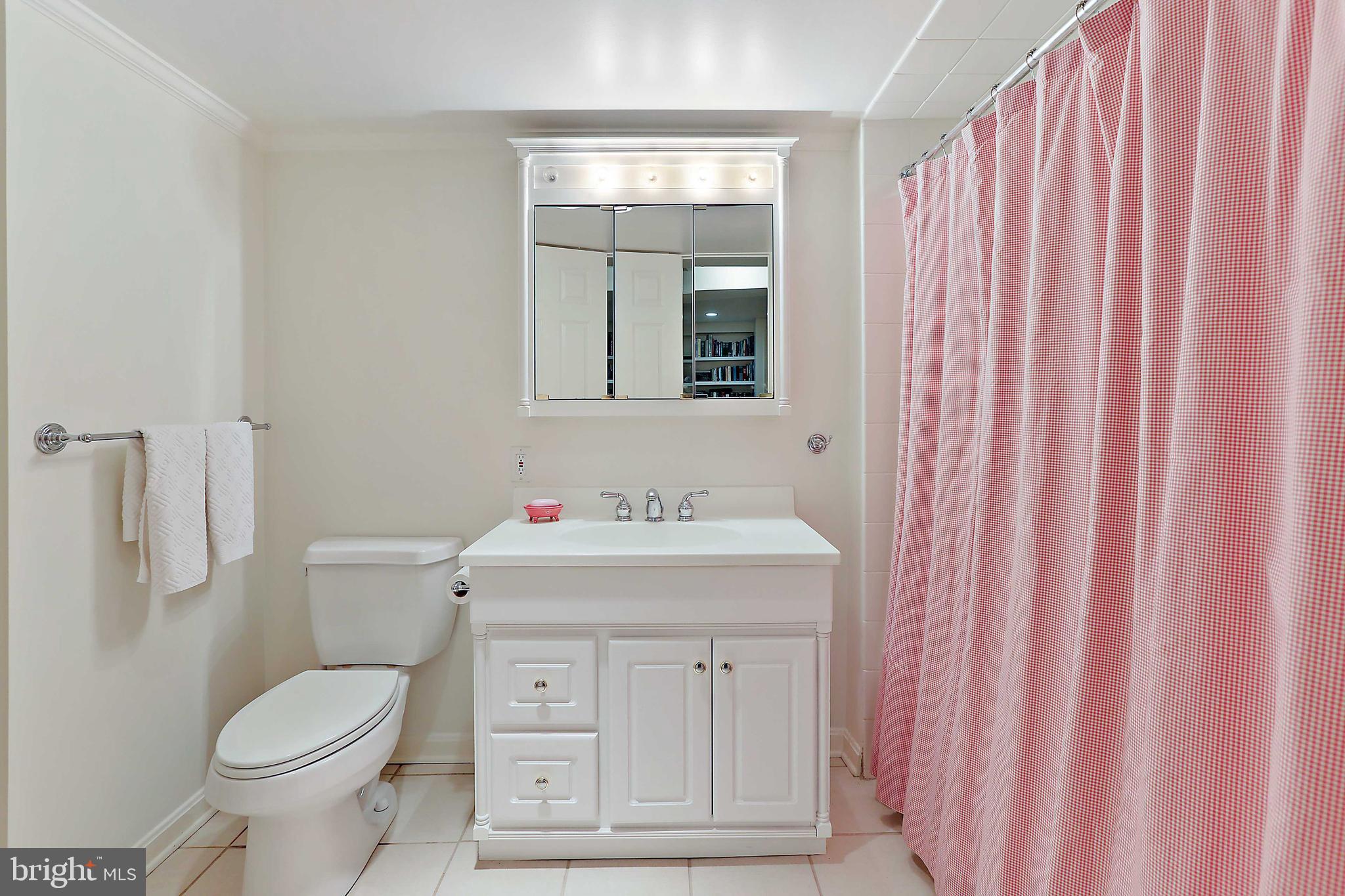 FOUR WINDS/RUXTON - Residential