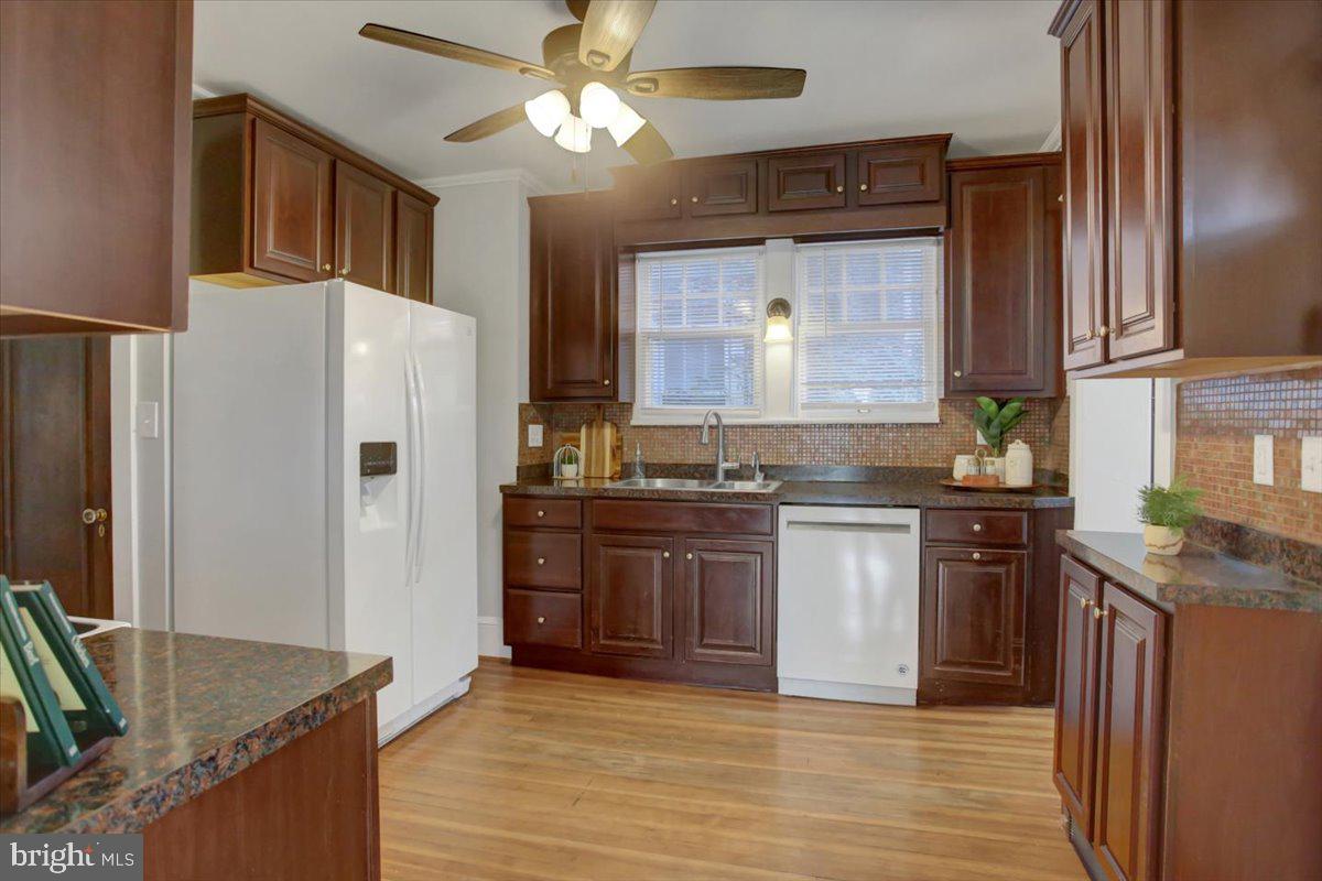 OAK HILL - Residential