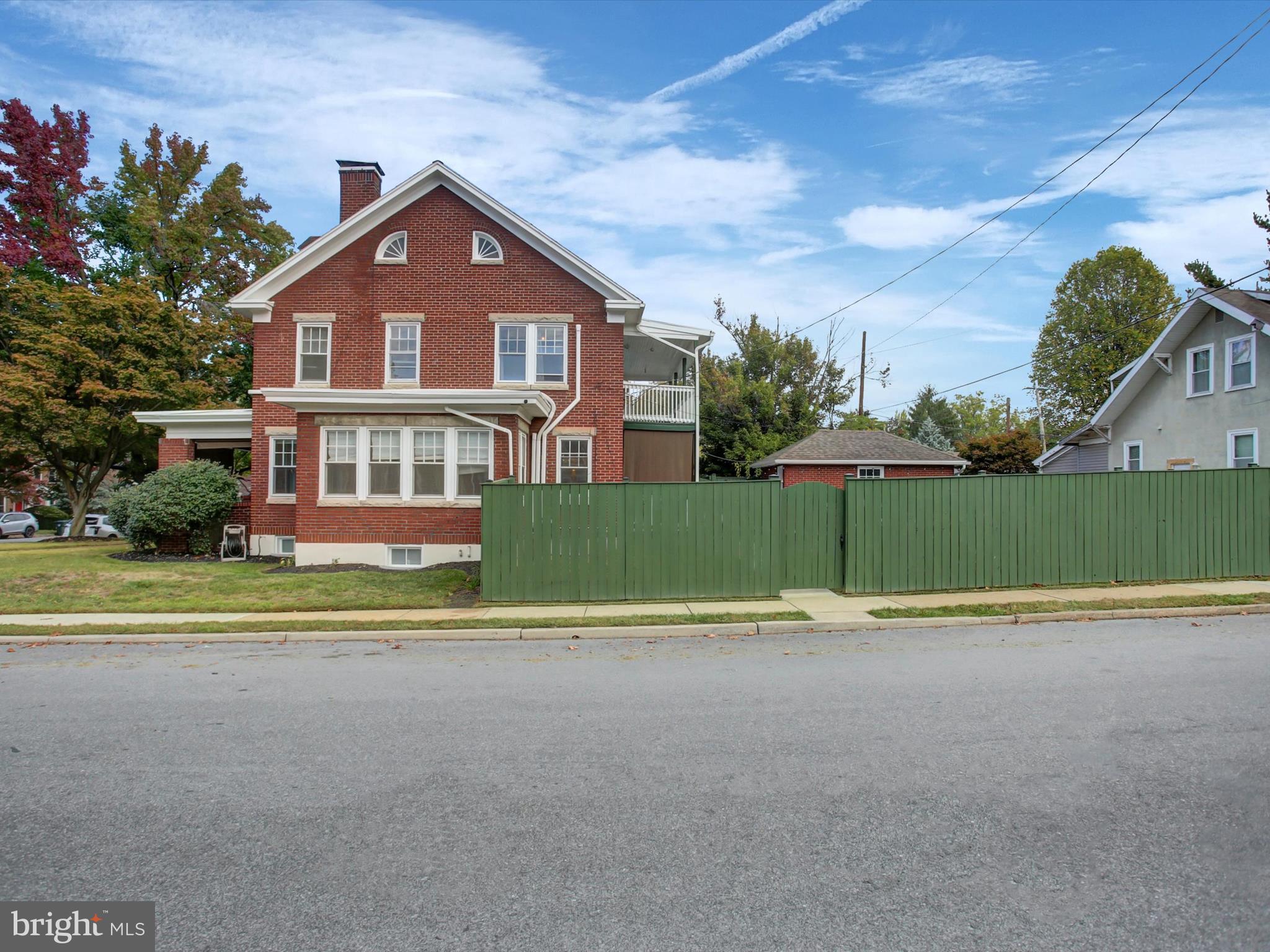 OAK HILL - Residential