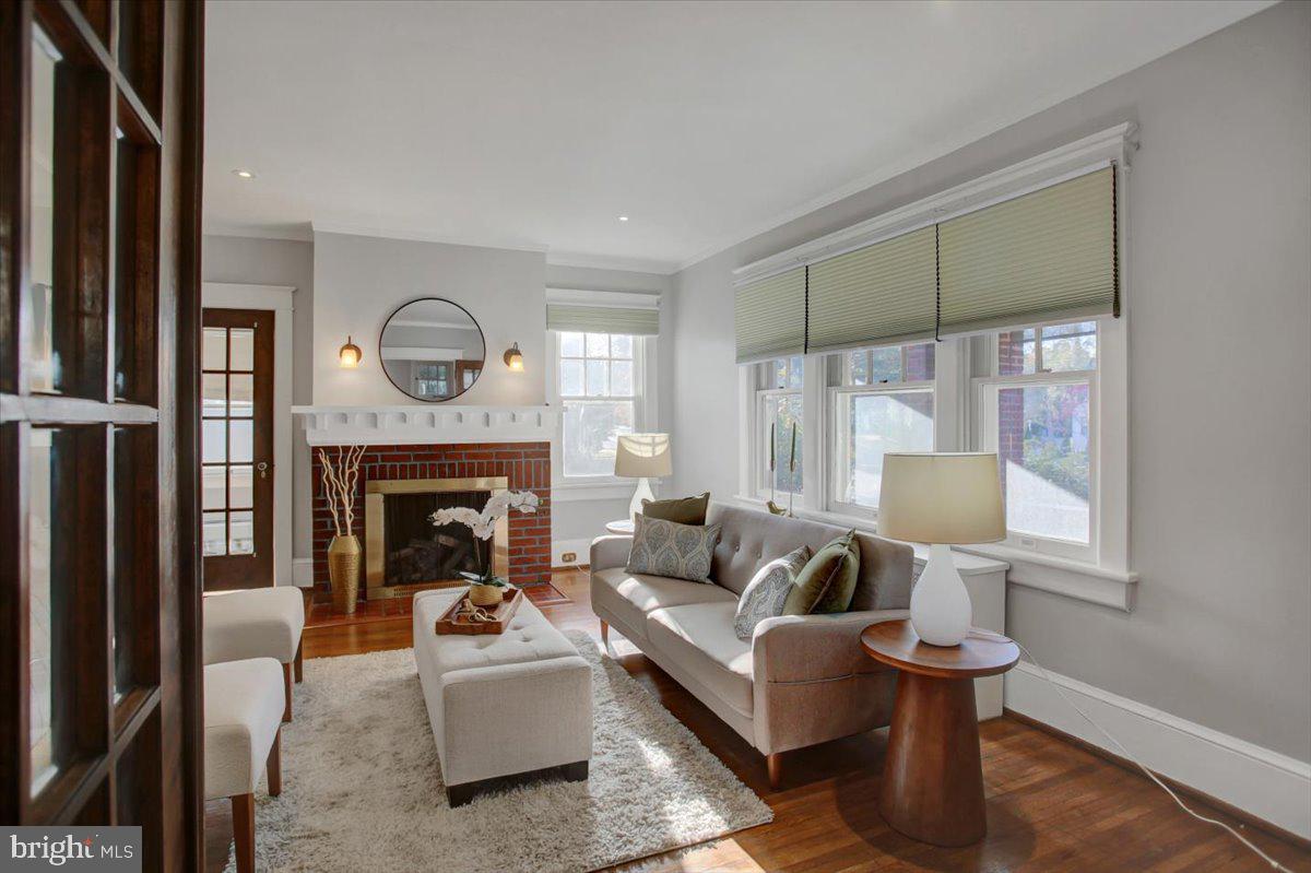 OAK HILL - Residential