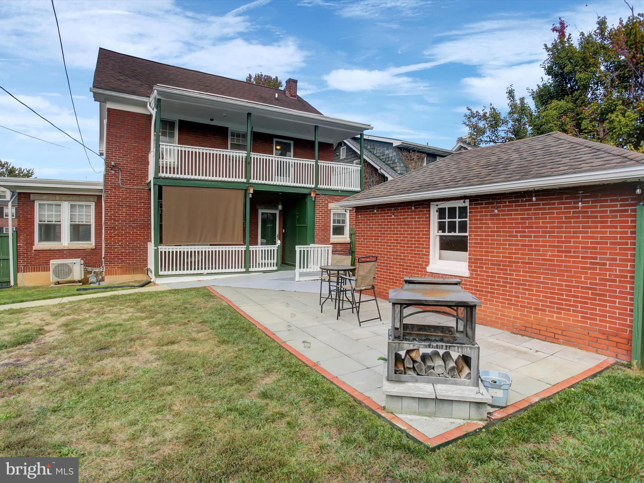 OAK HILL - Residential