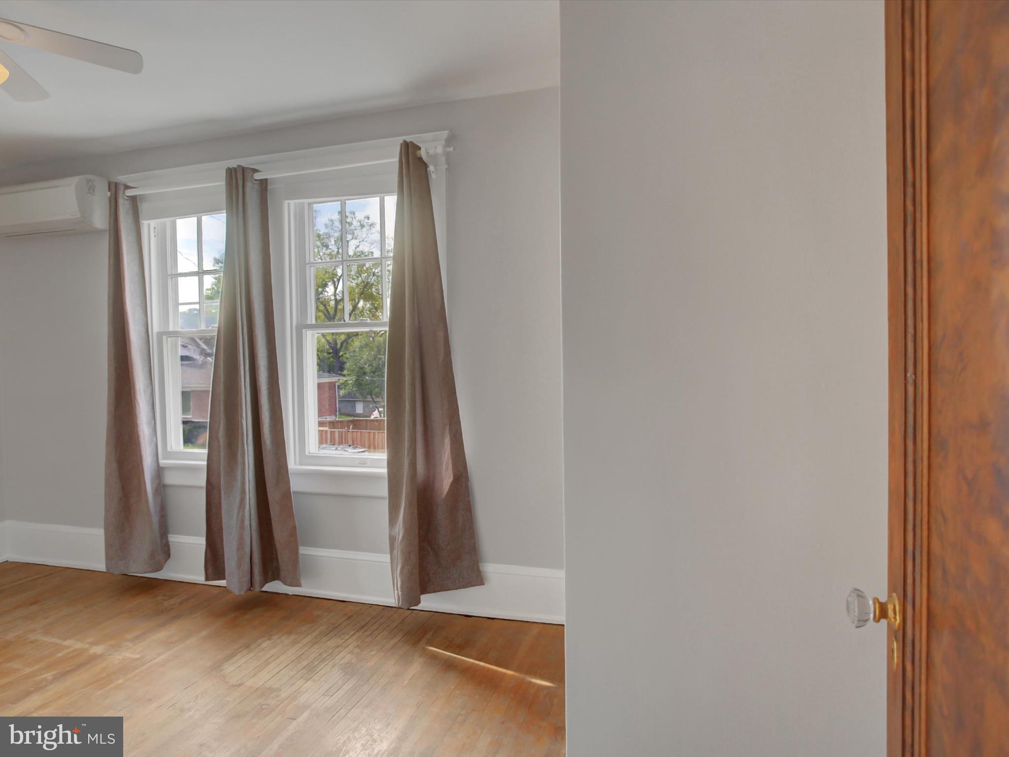 OAK HILL - Residential