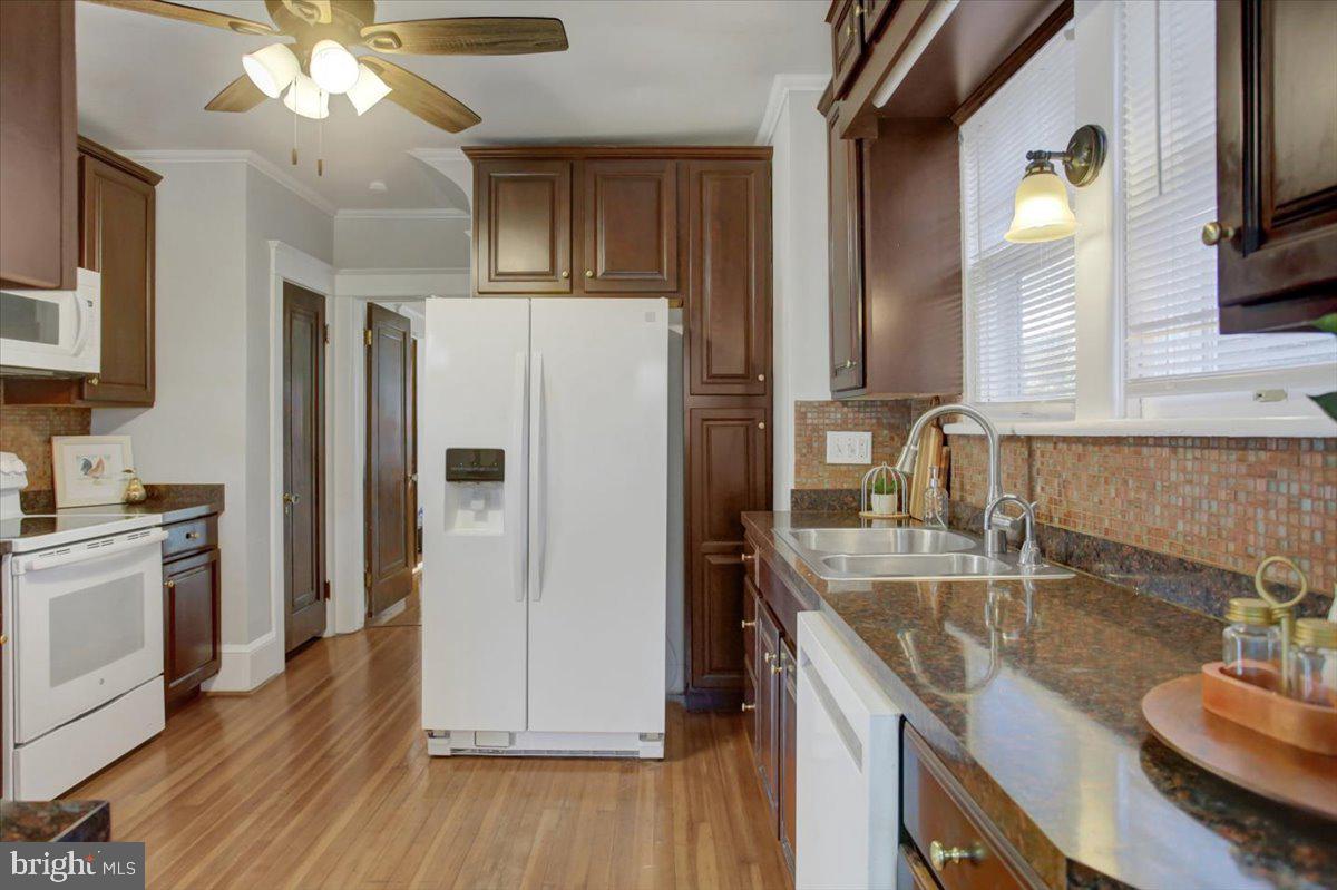 OAK HILL - Residential