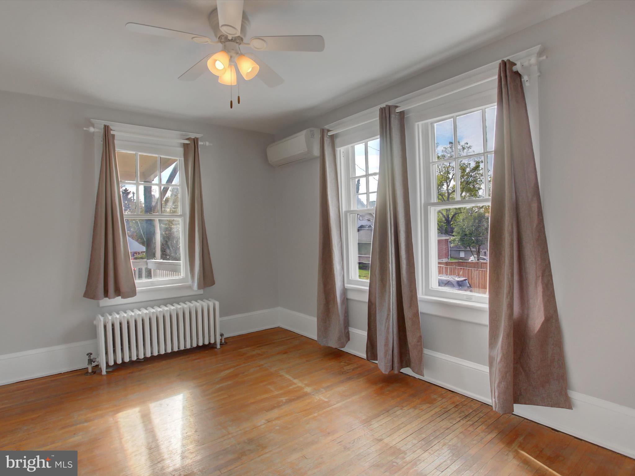 OAK HILL - Residential