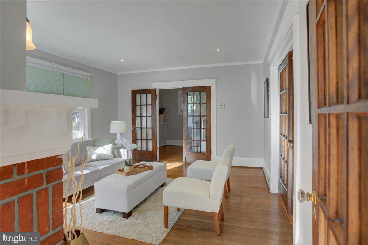 OAK HILL - Residential