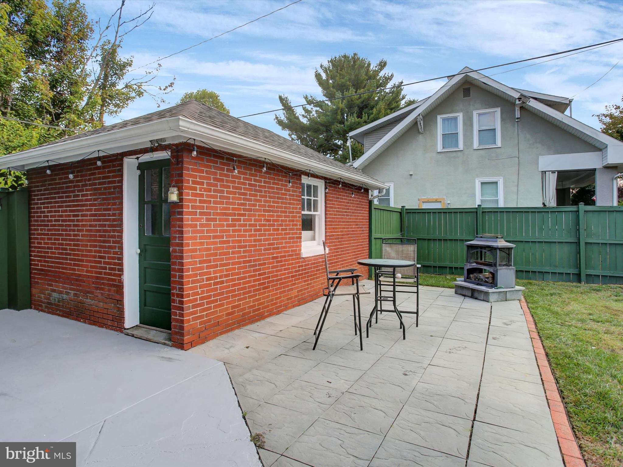 OAK HILL - Residential