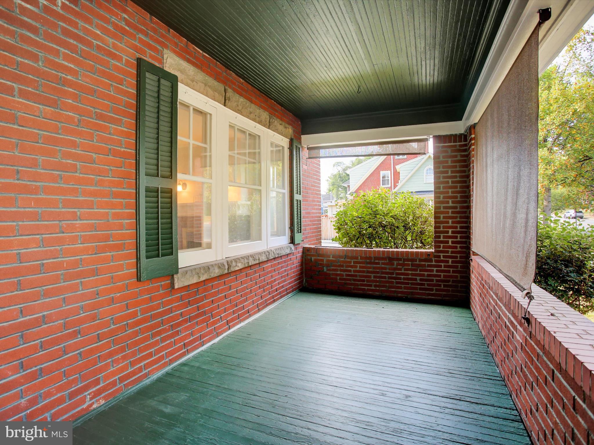 OAK HILL - Residential