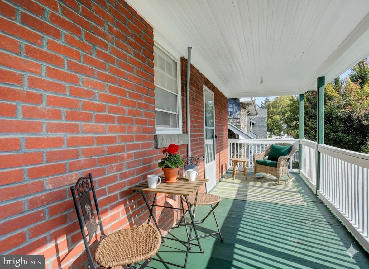 OAK HILL - Residential