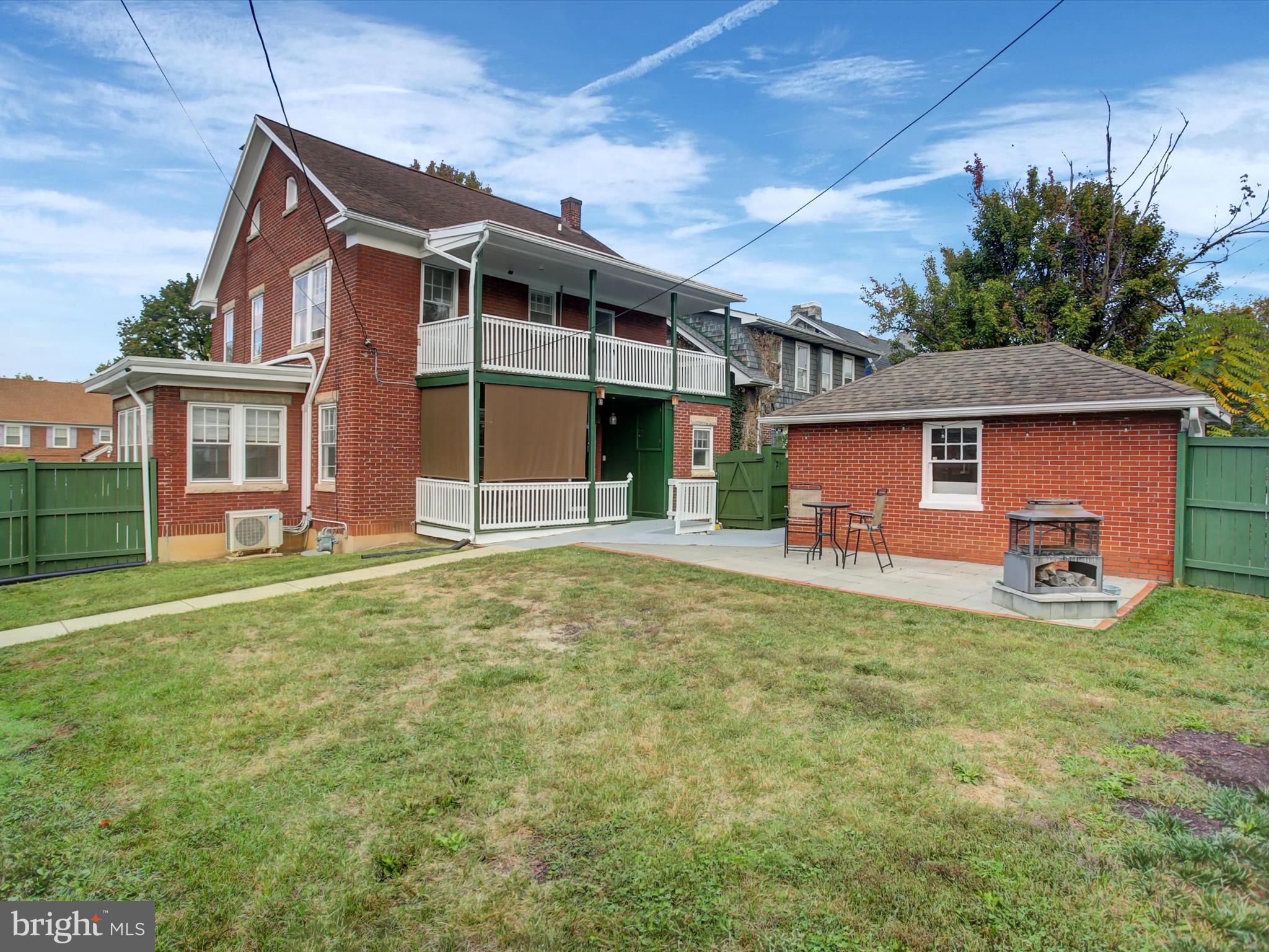 OAK HILL - Residential