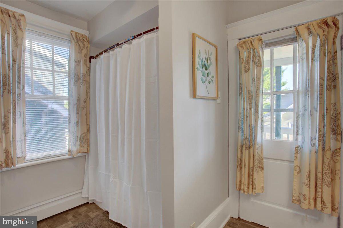 OAK HILL - Residential