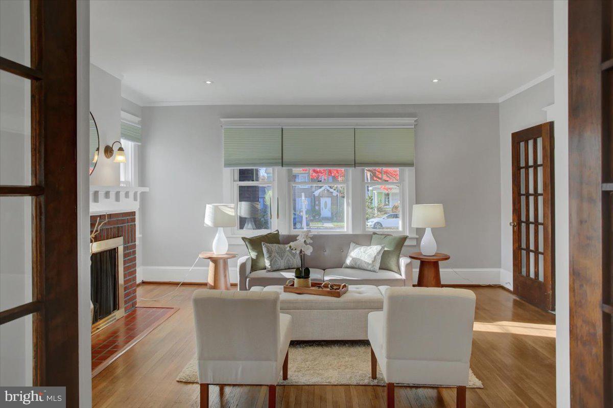 OAK HILL - Residential