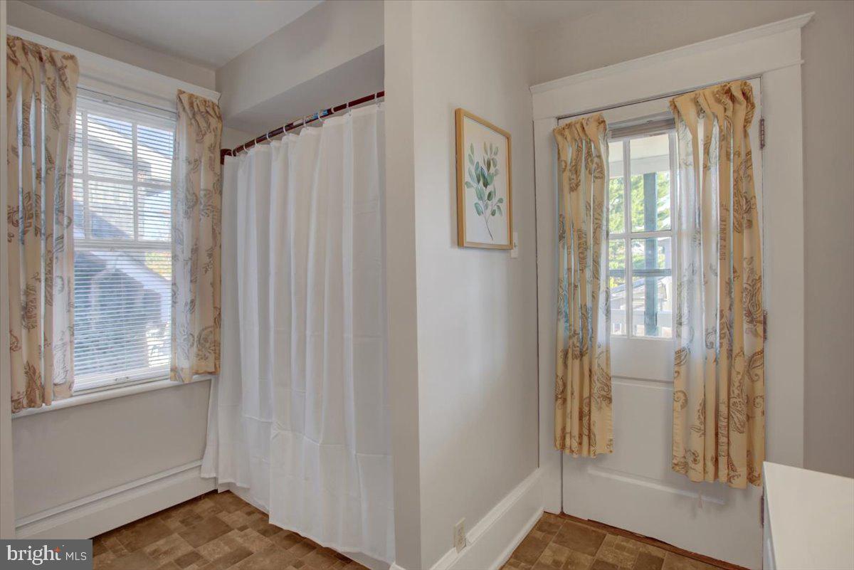 OAK HILL - Residential