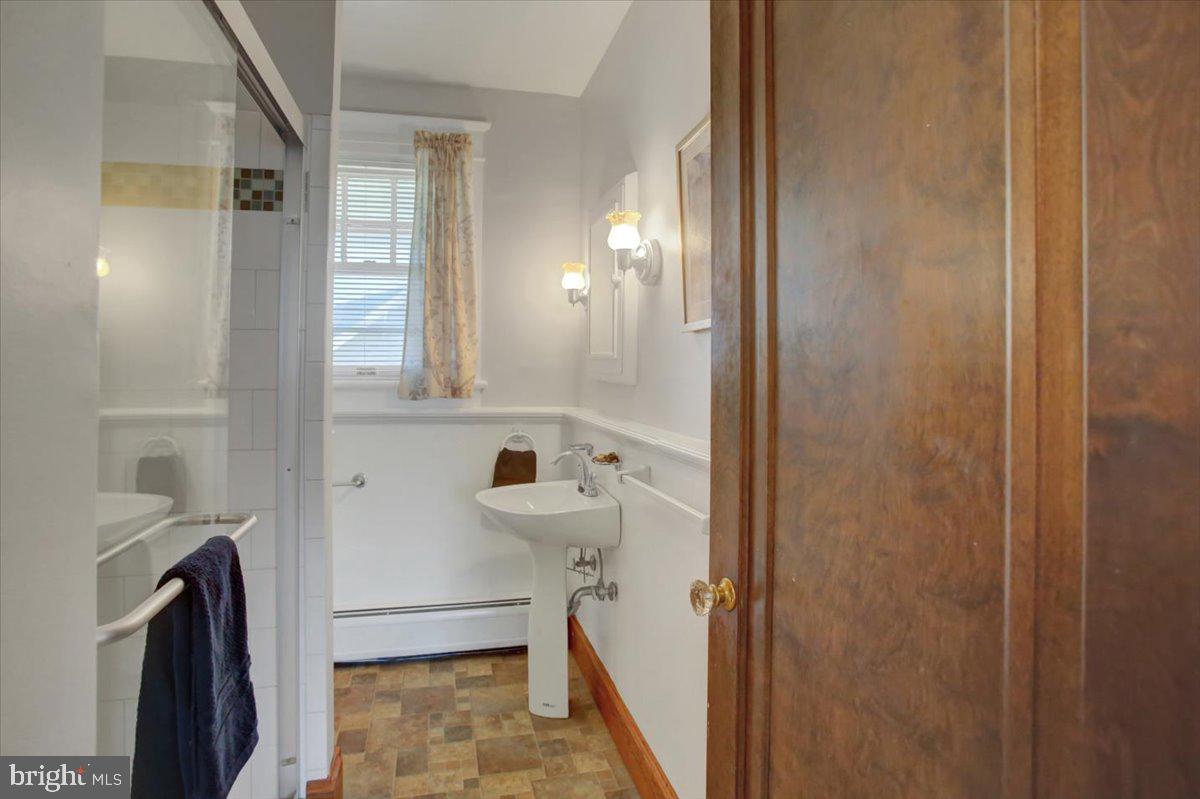 OAK HILL - Residential