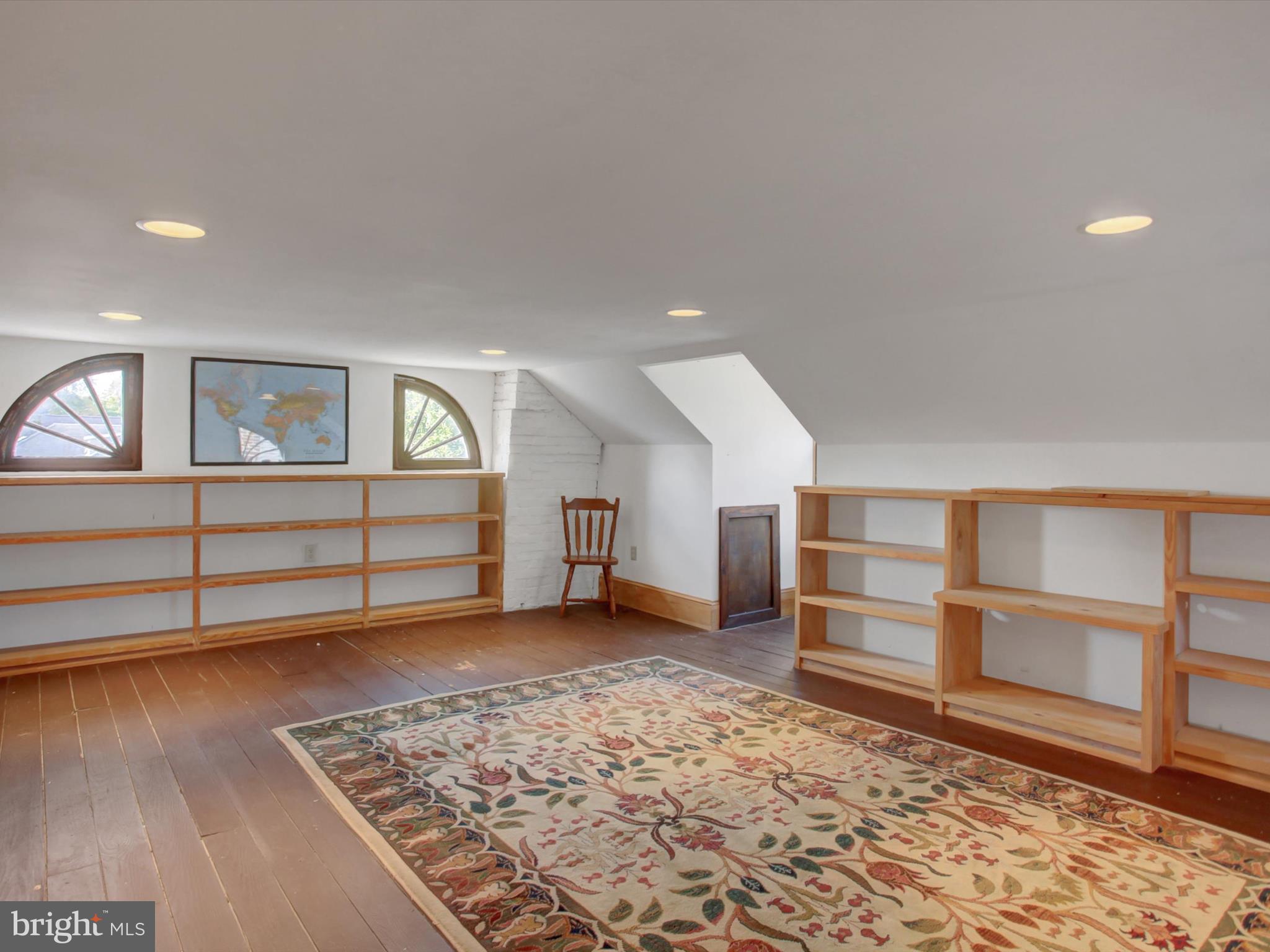 OAK HILL - Residential