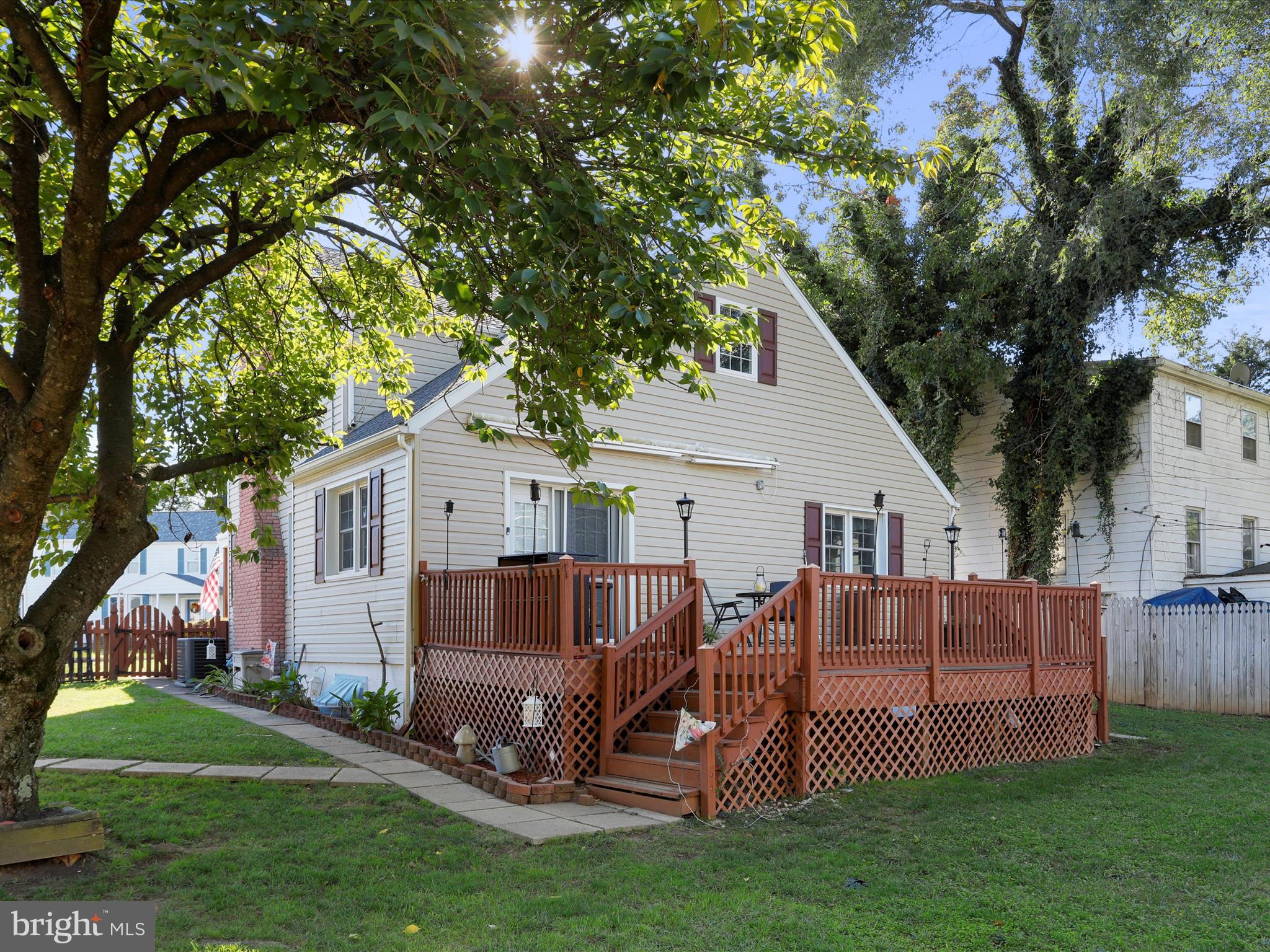 HAMILTON PARK - Residential