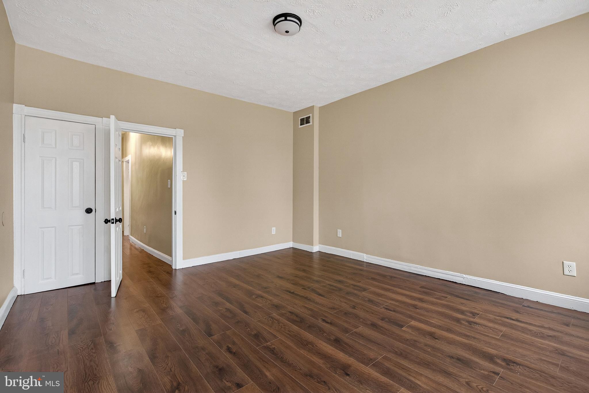ARLINGTON - Residential
