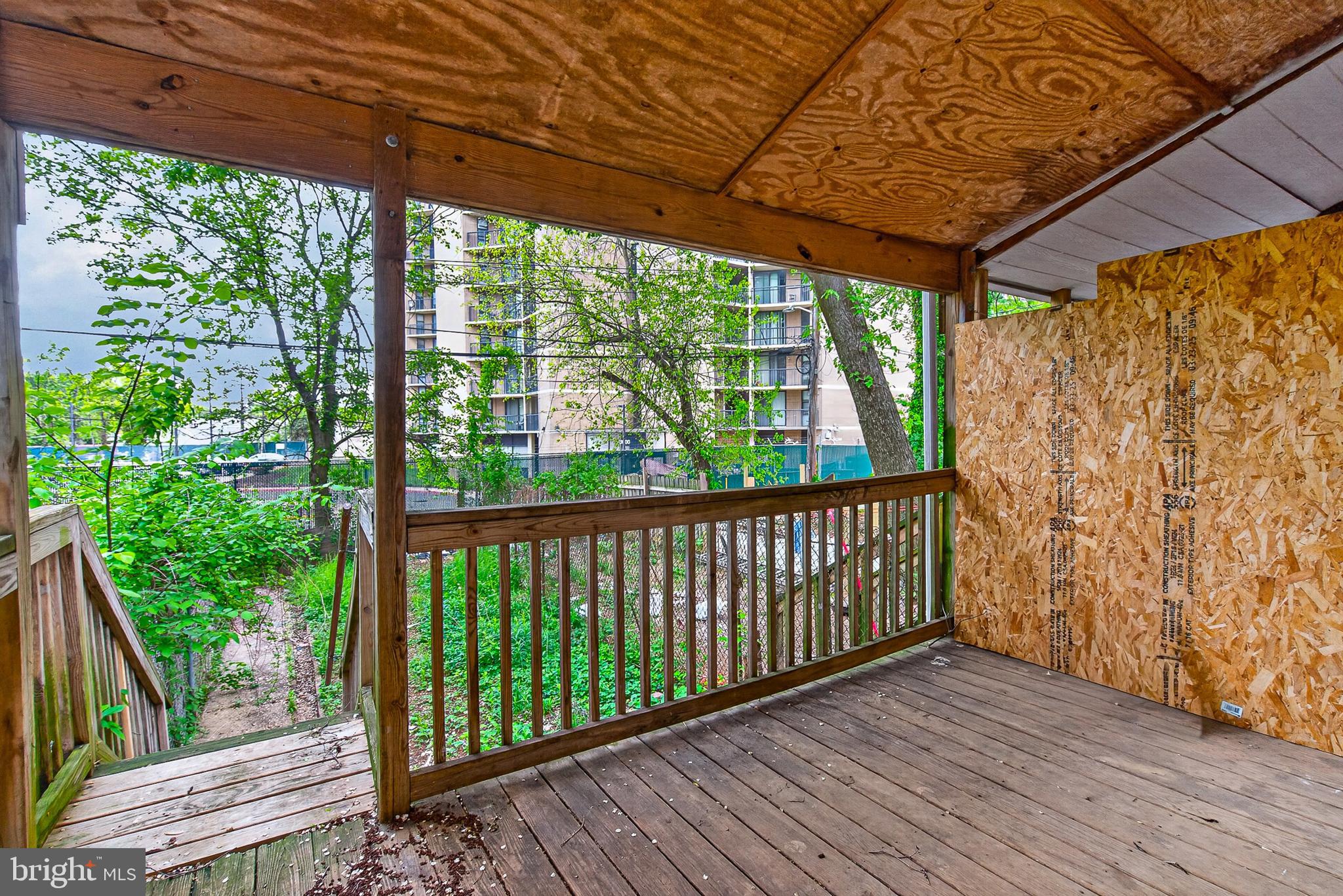 ARLINGTON - Residential