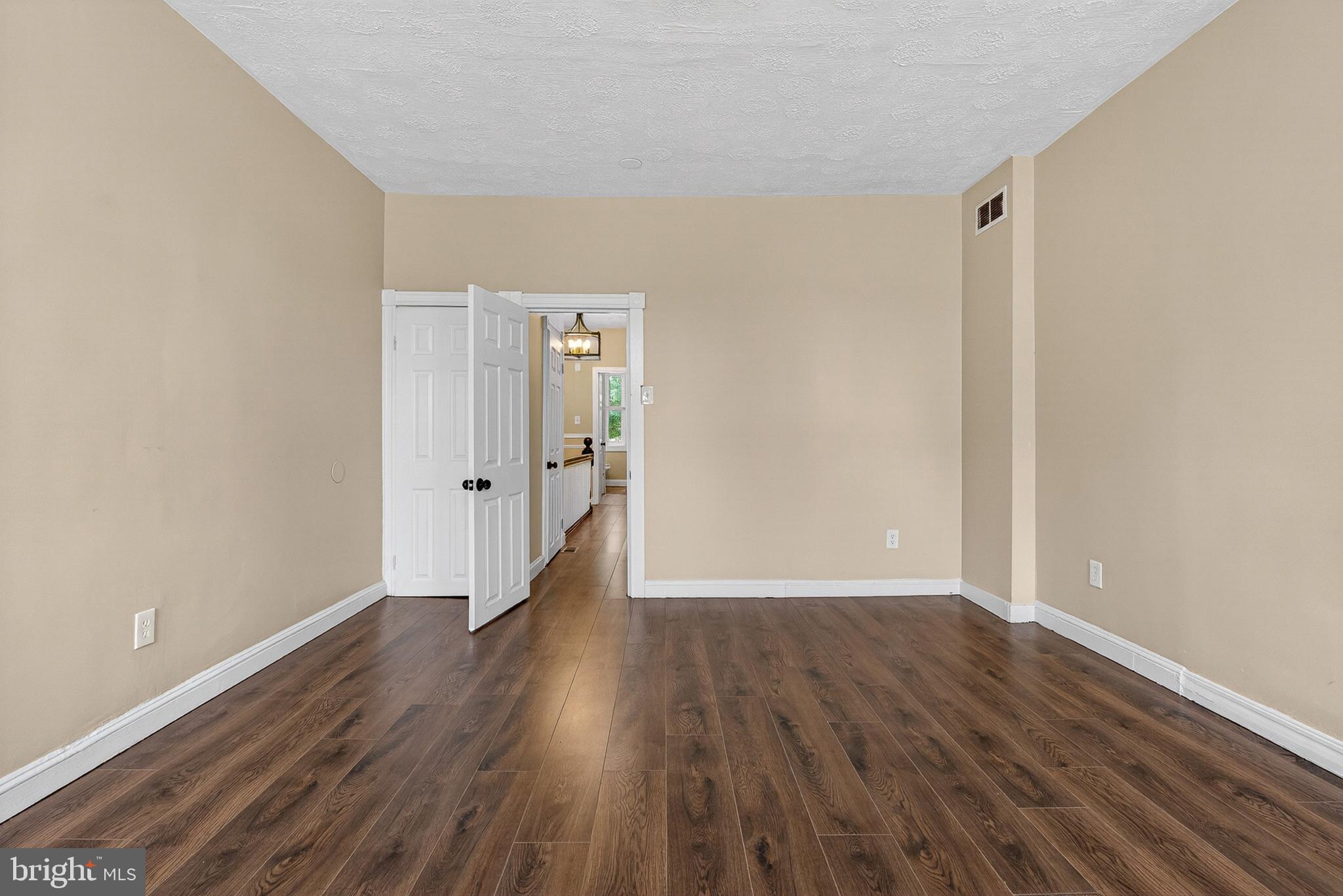 ARLINGTON - Residential