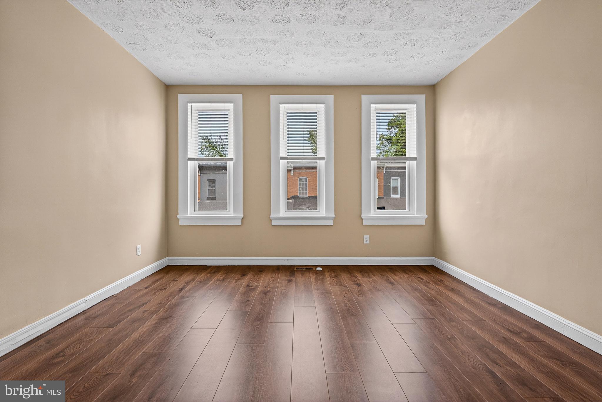 ARLINGTON - Residential