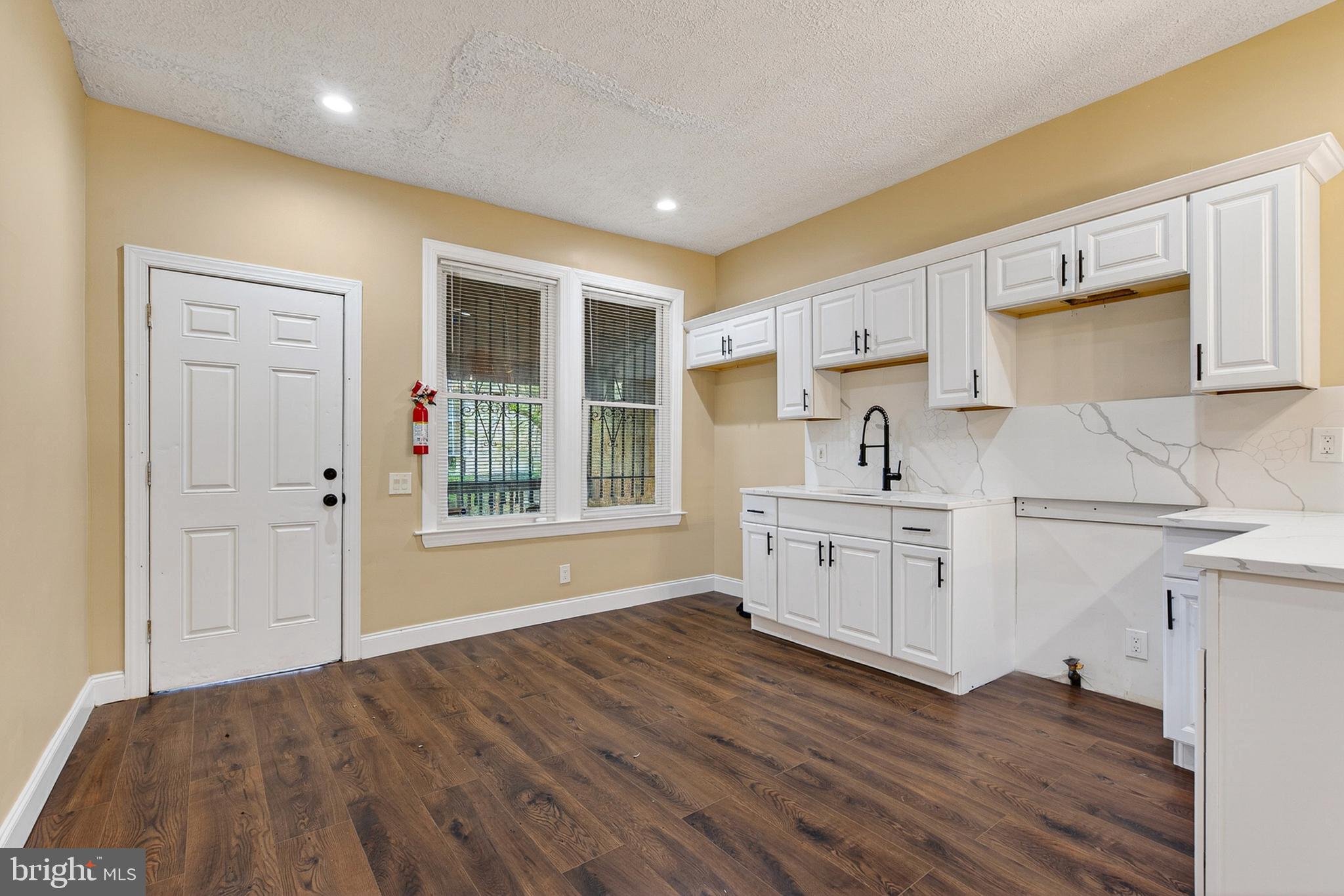 ARLINGTON - Residential