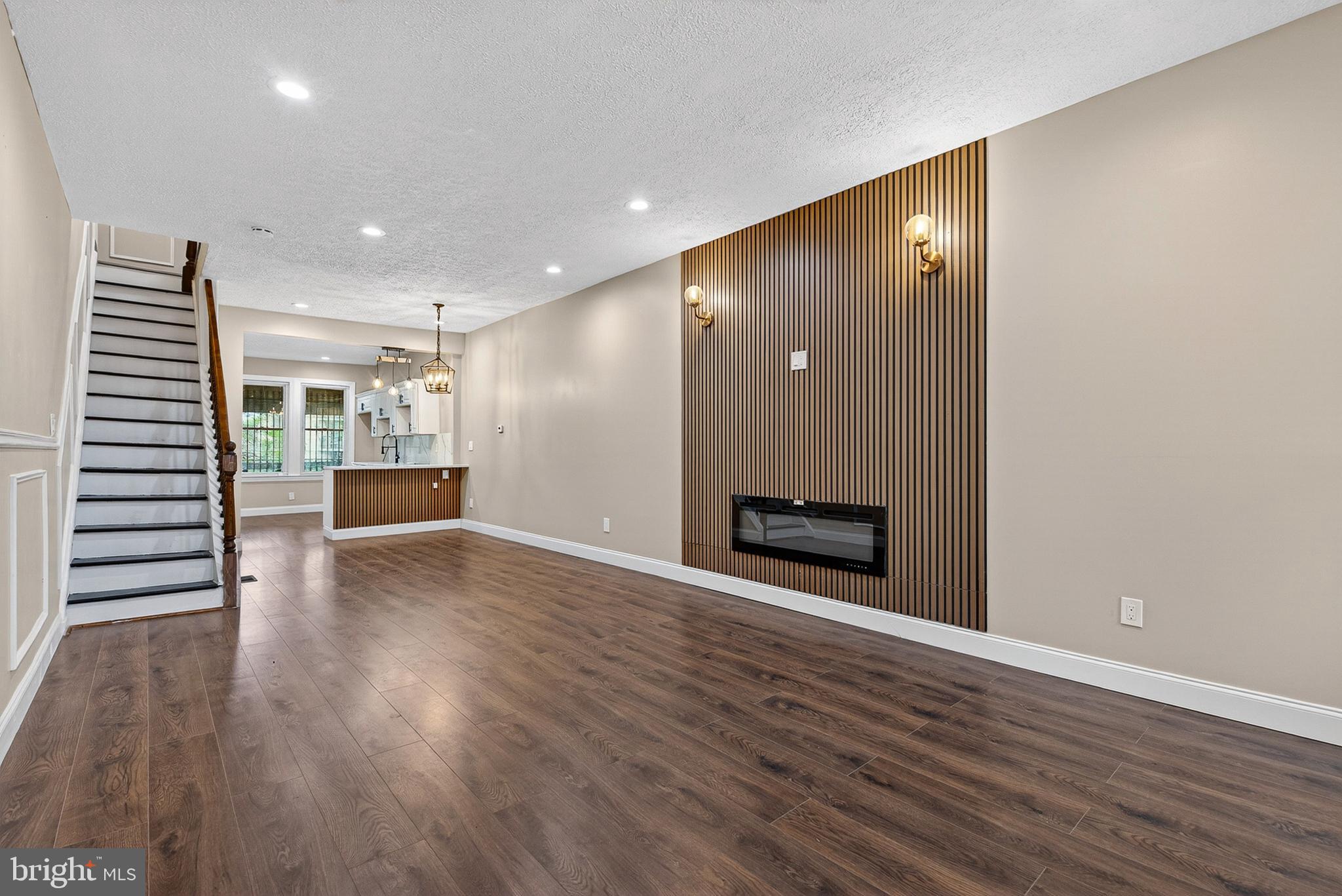 ARLINGTON - Residential