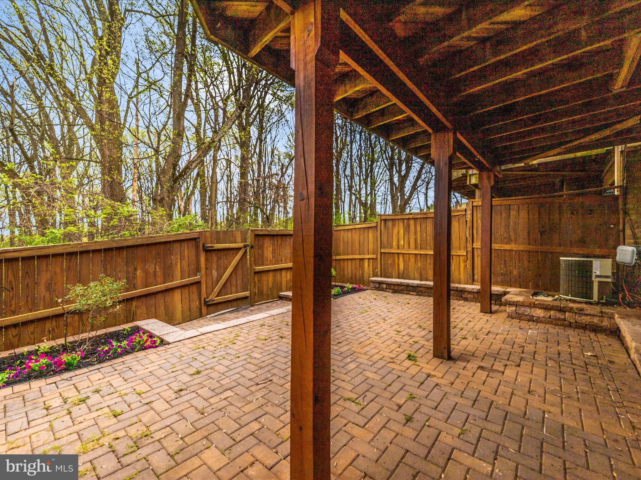 DEVONSHIRE EAST - Residential