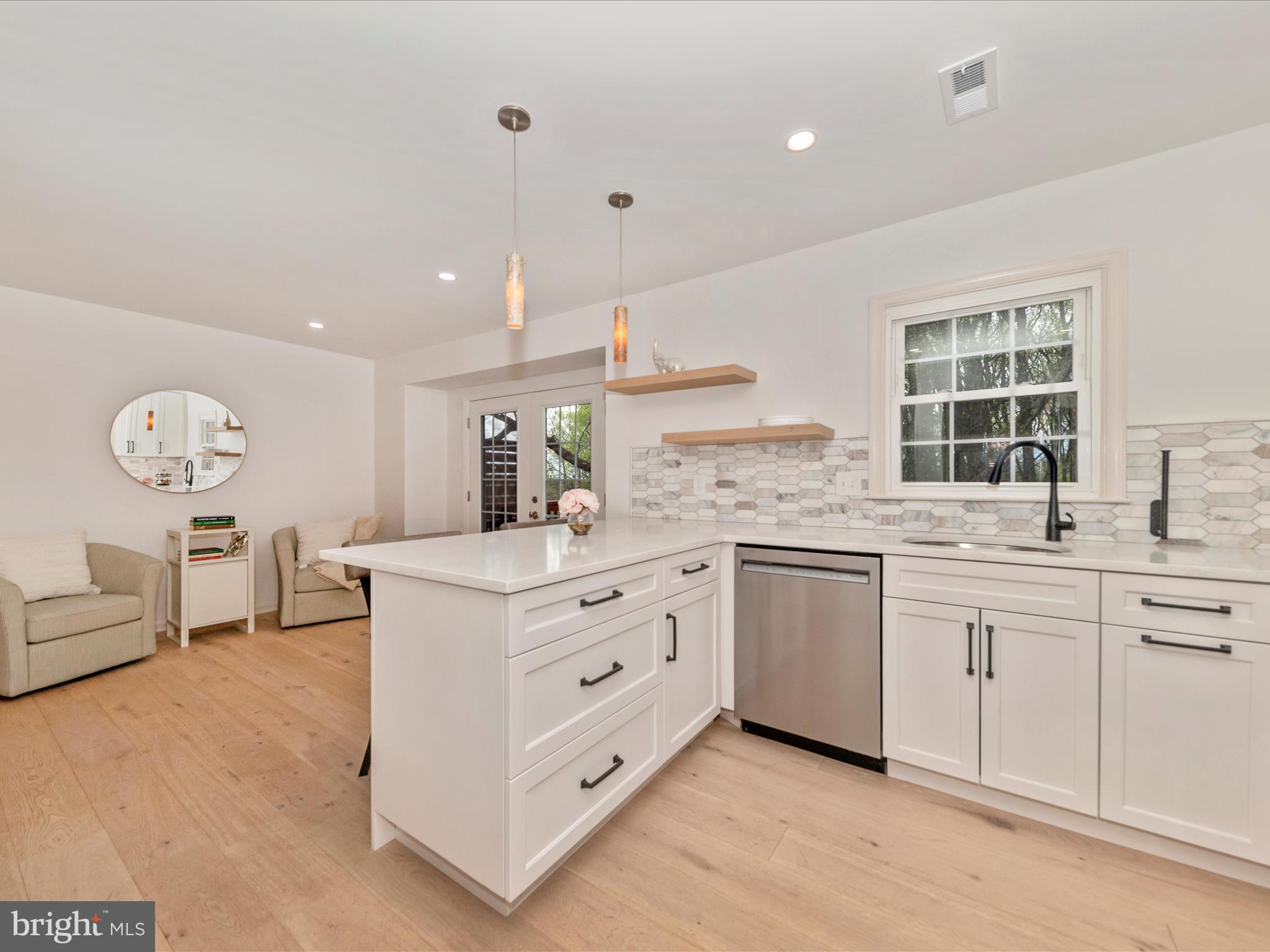 DEVONSHIRE EAST - Residential