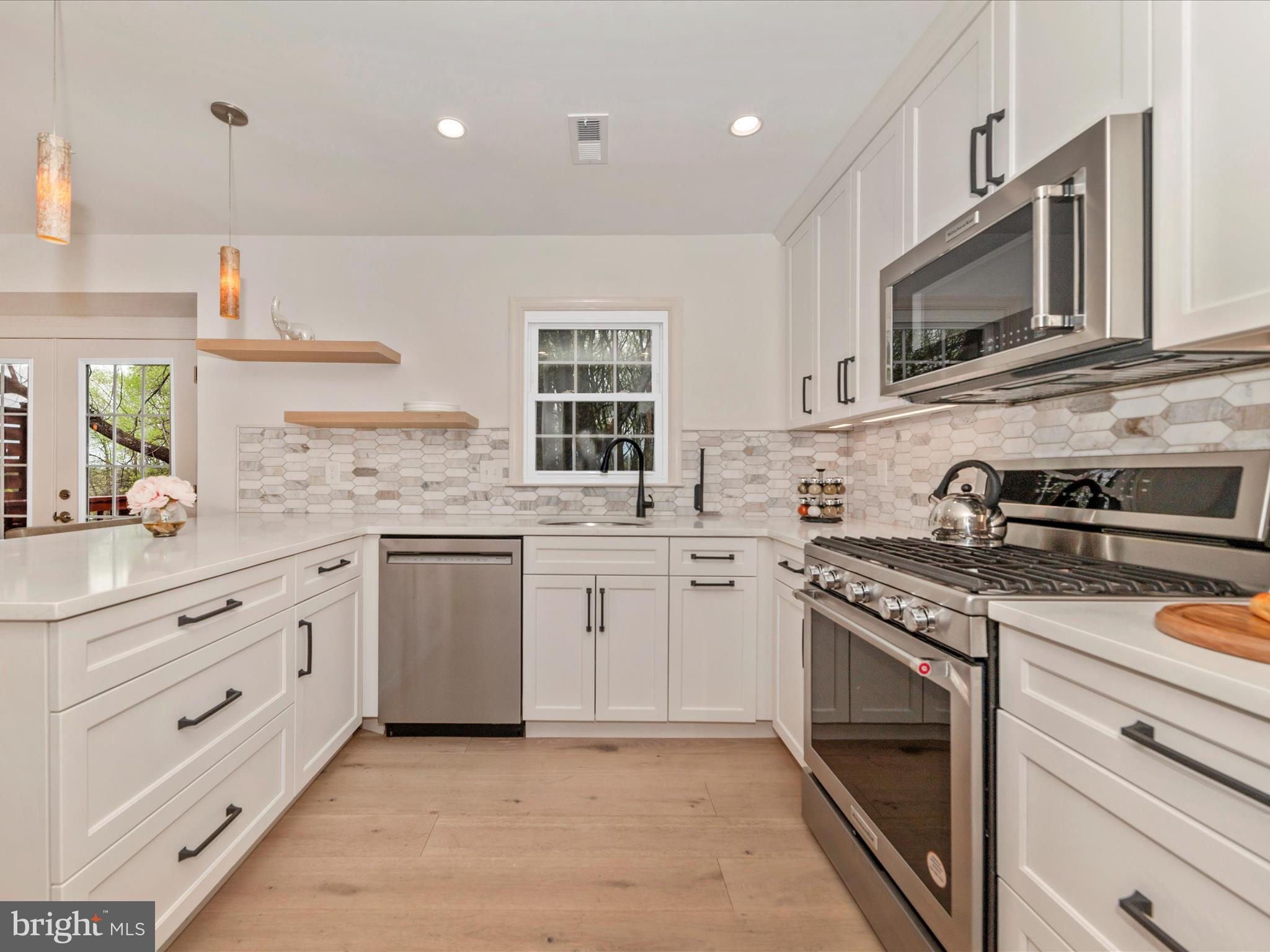 DEVONSHIRE EAST - Residential