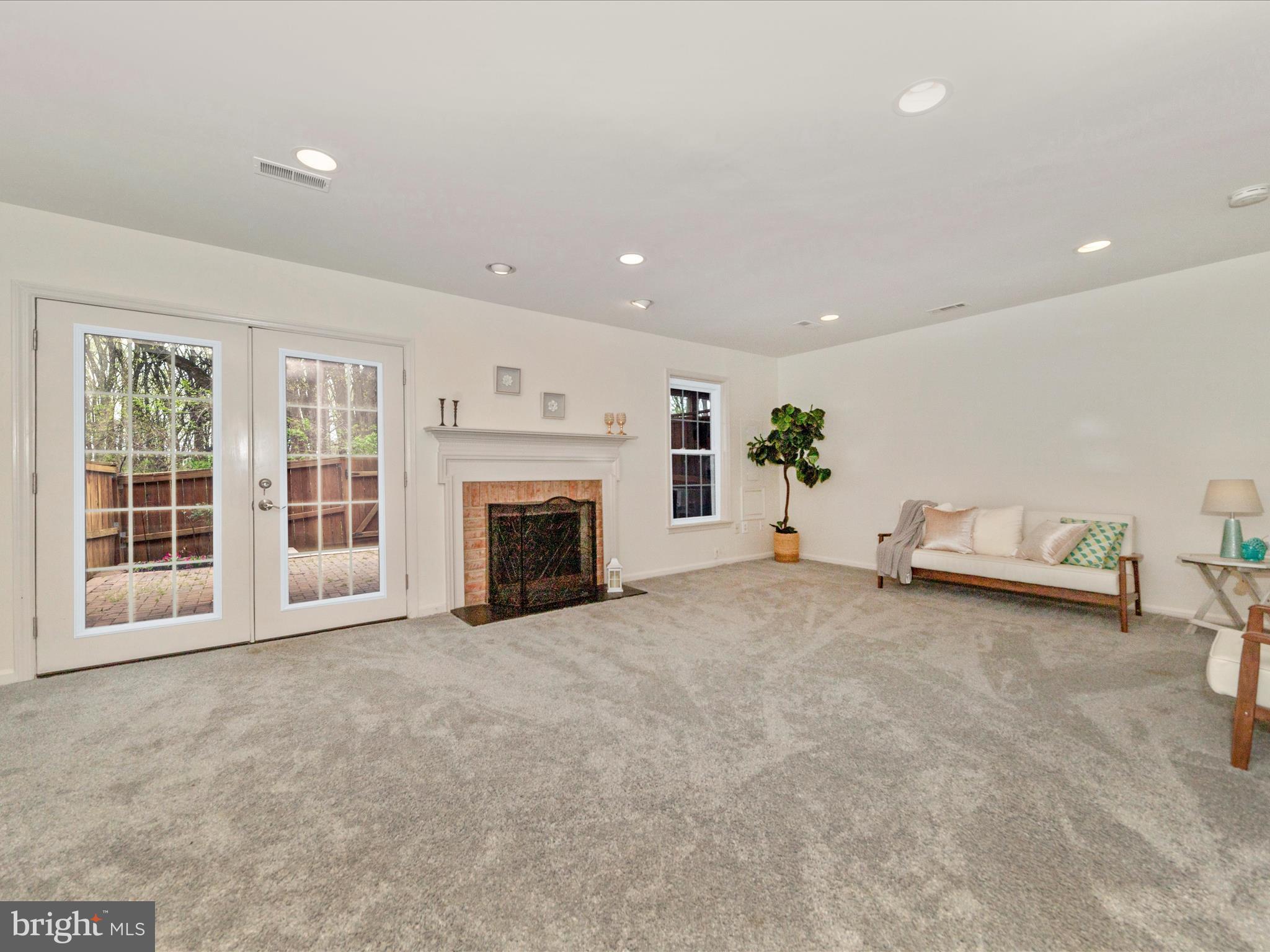 DEVONSHIRE EAST - Residential